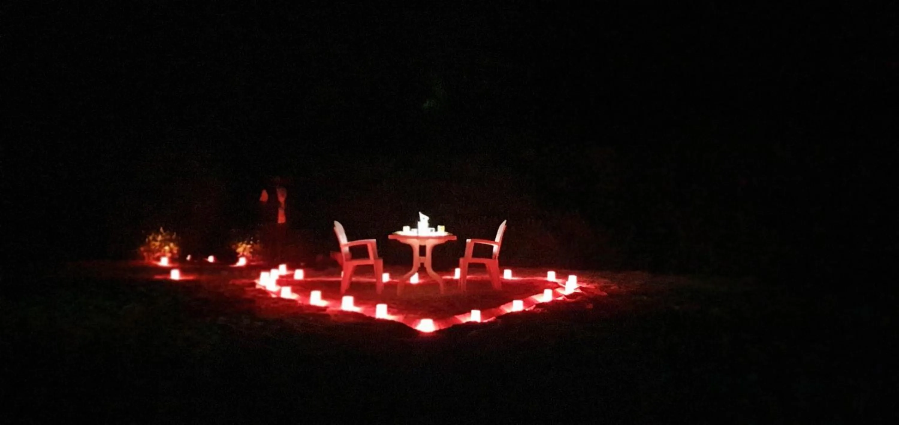 Evening entertainment in Thoddoo Retreat Grand