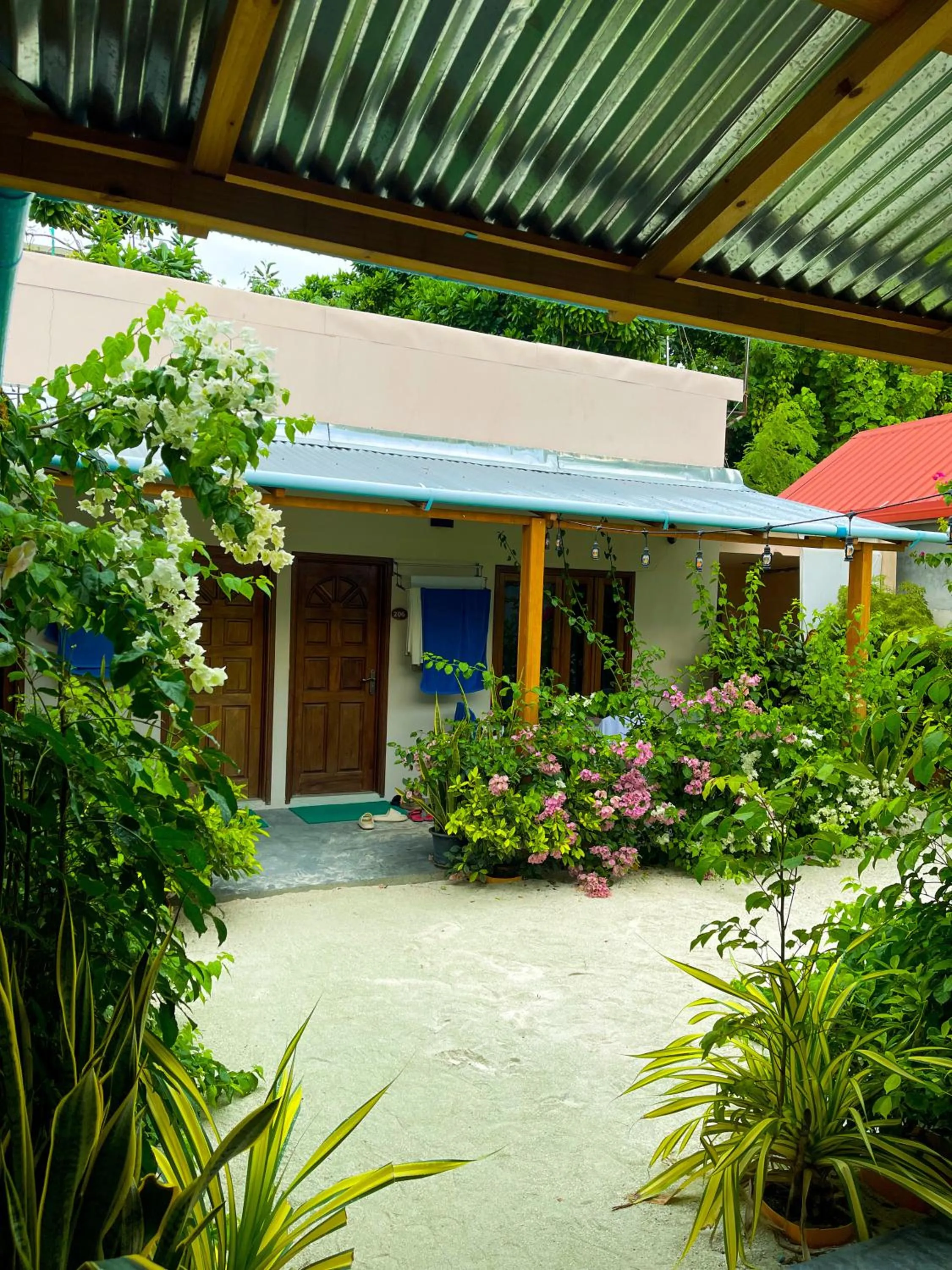 Thoddoo Retreat Grand