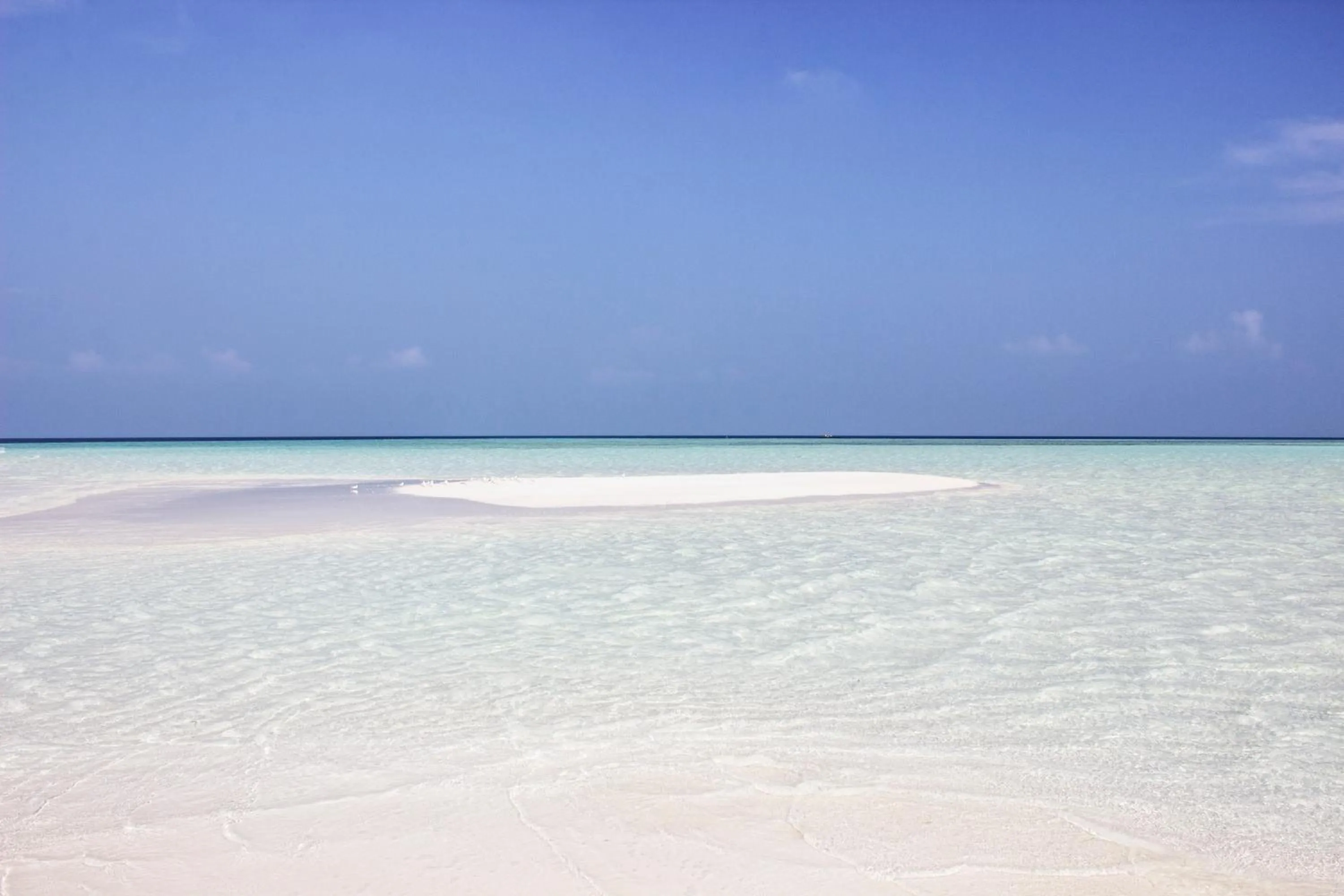 Beach in Thoddoo Retreat Grand