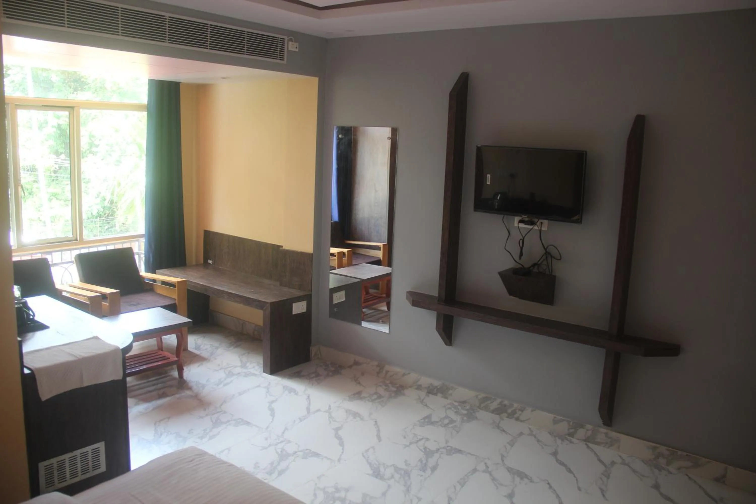 TV and multimedia, Bed in Hotel Serene Palace