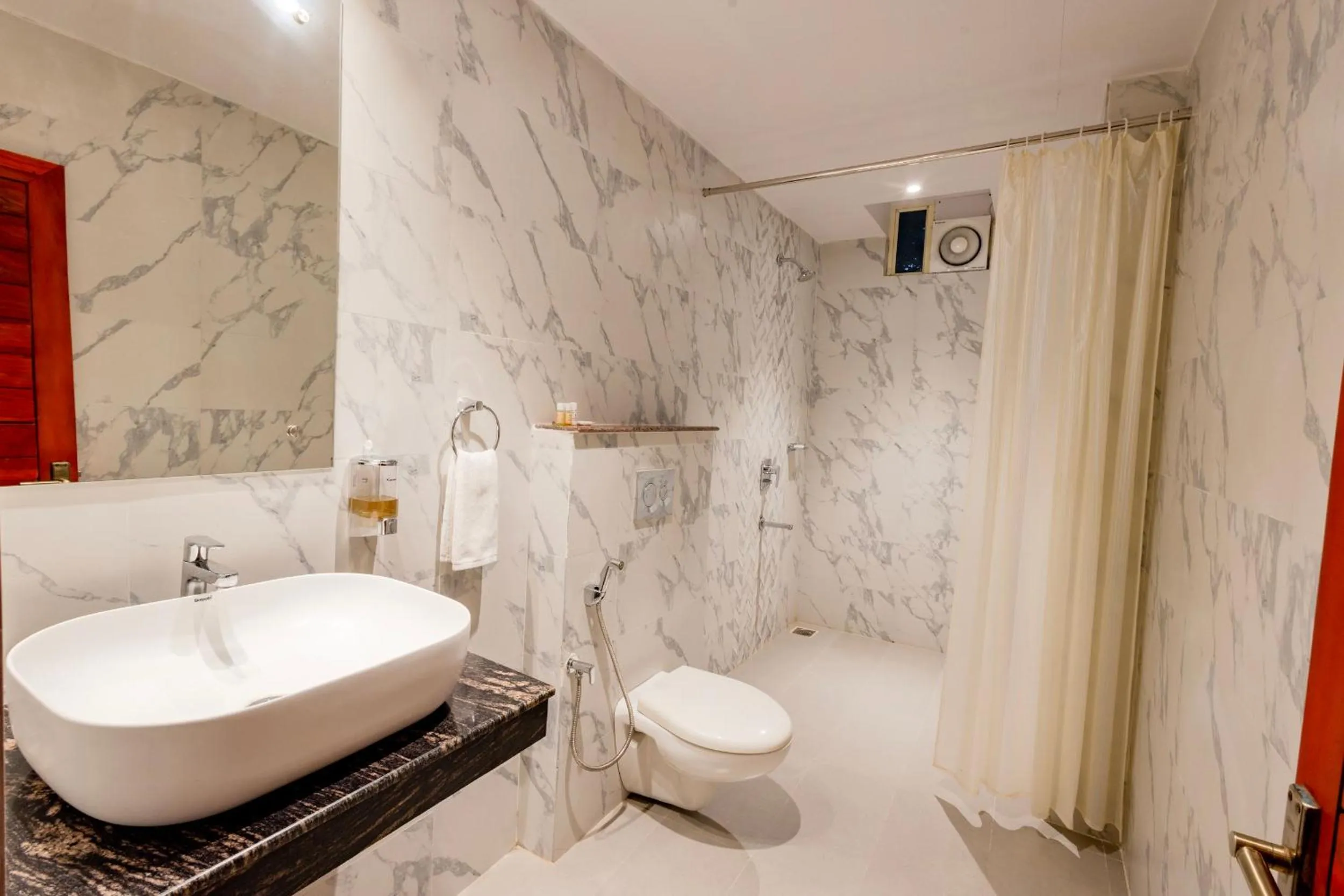 Bathroom in Hotel Serene Palace