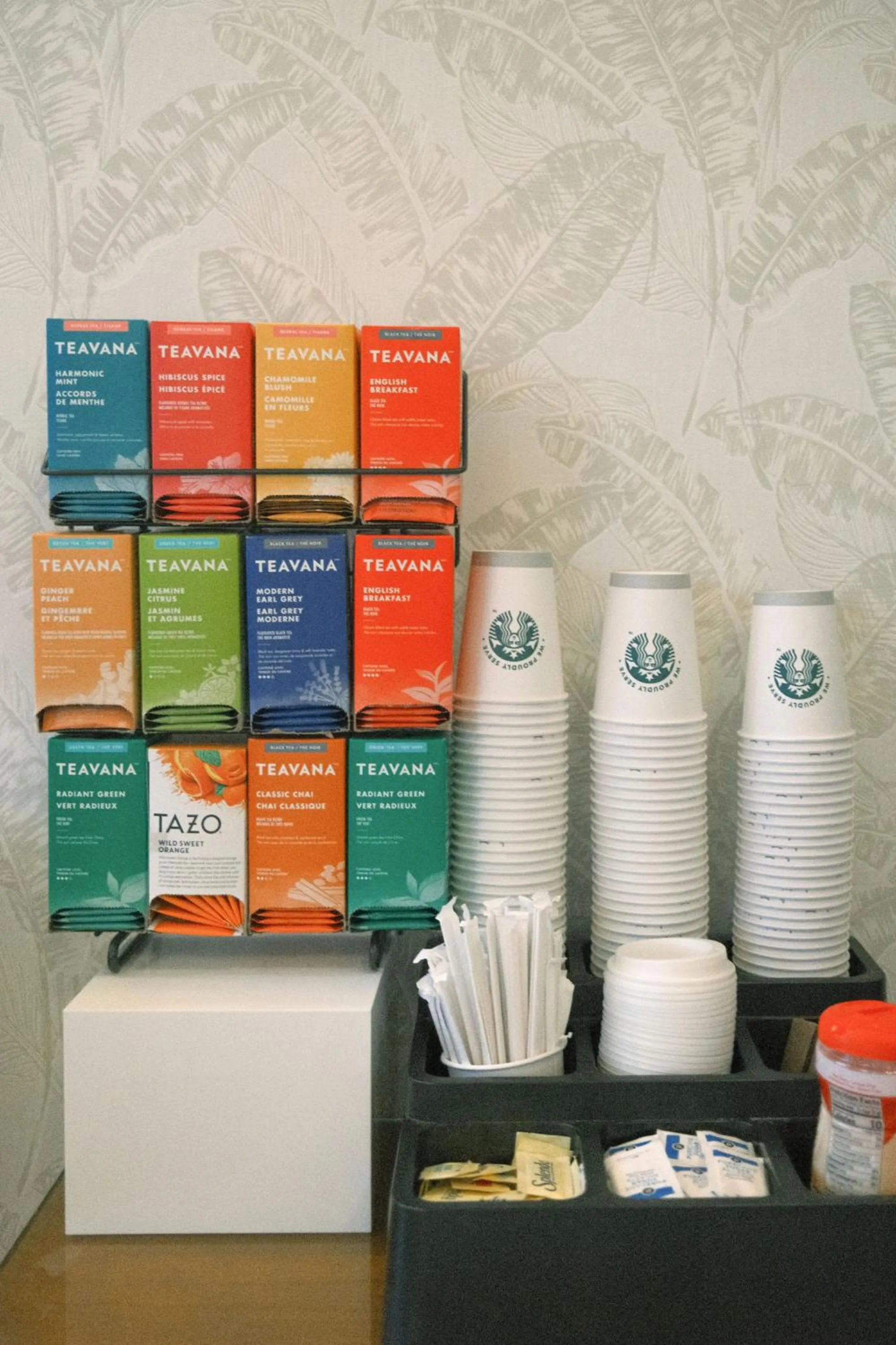 Coffee/tea facilities in Century Hotel