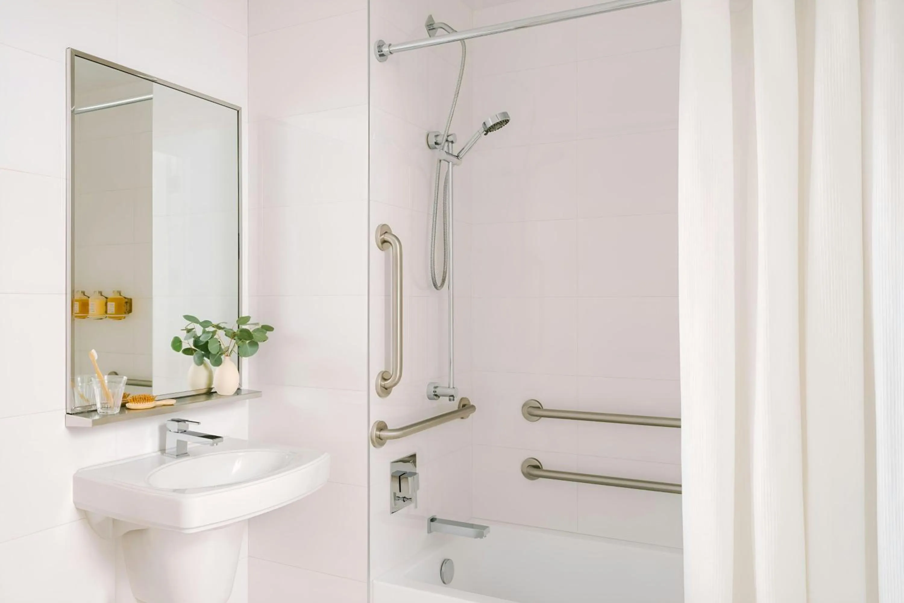 Bathroom in Sonder by Marriott Bonvoy One Platt Apartments Financial District