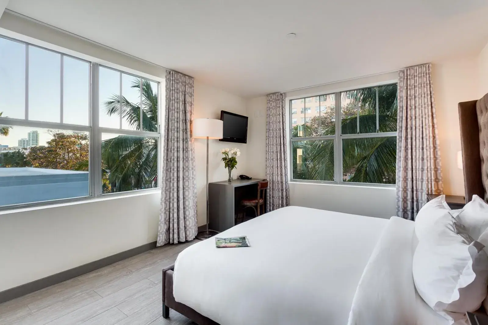 Bedroom King in Clinton Hotel South Beach Bedroom King in Clinton Hotel South Beach