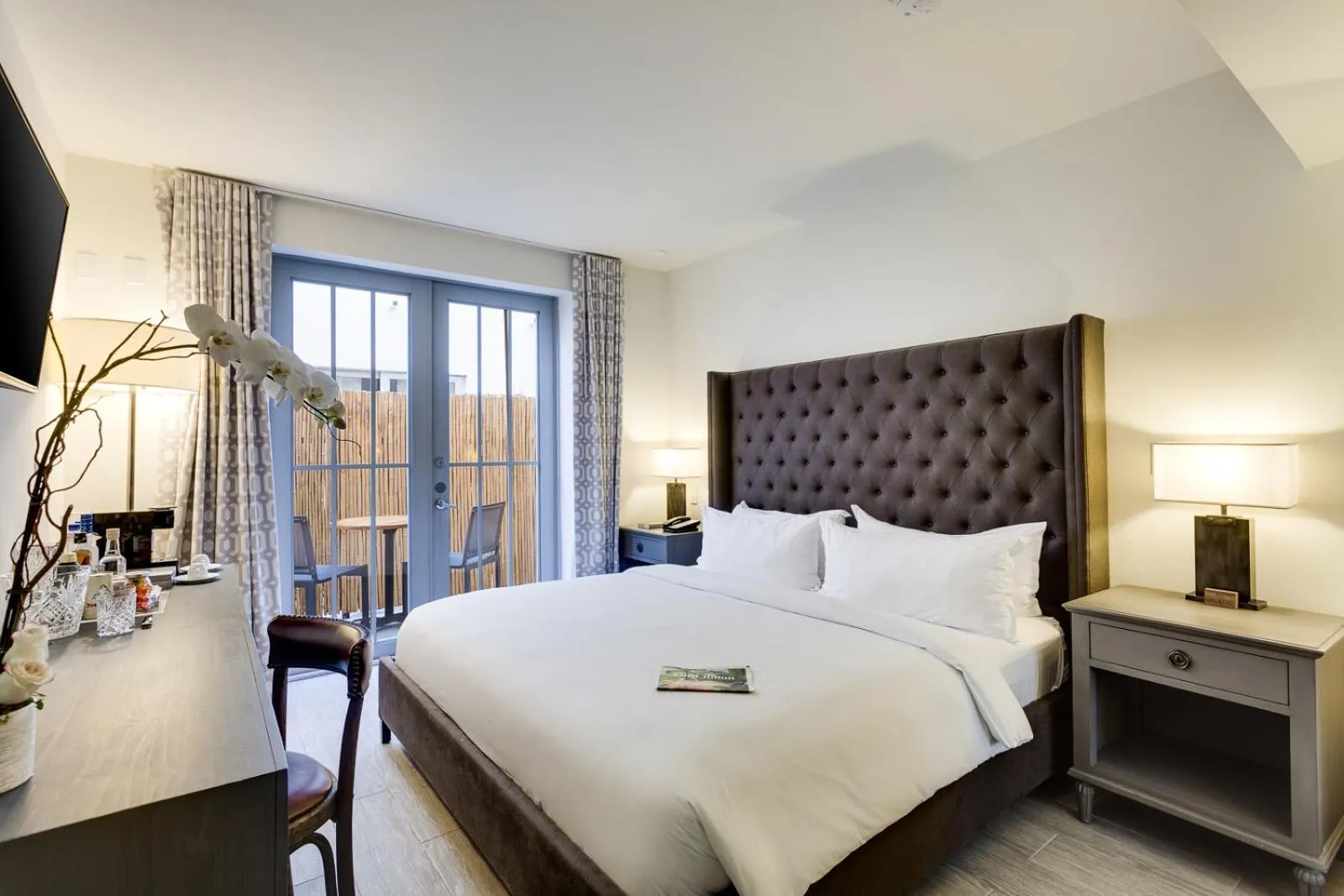 Bed in Clinton Hotel South Beach