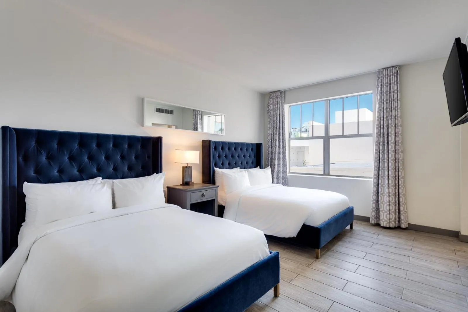 Bedroom, Bed in Clinton Hotel South Beach