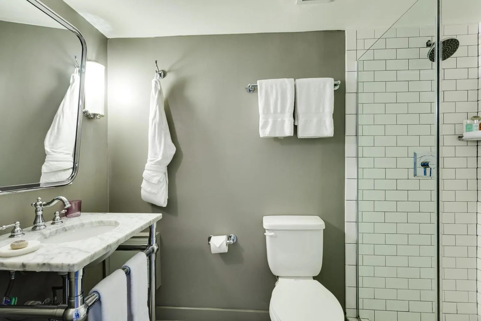 Bathroom in Clinton Hotel South Beach