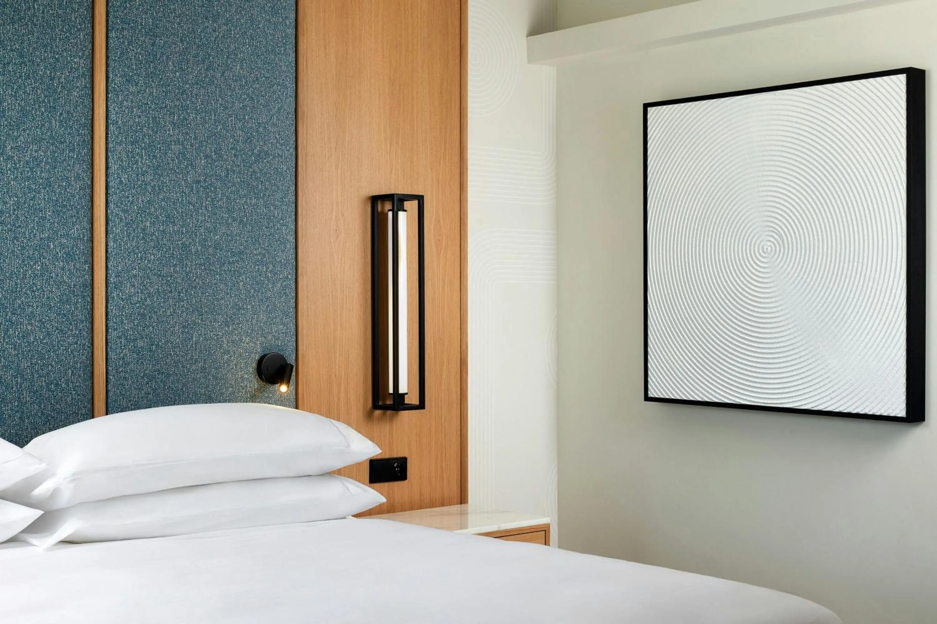 Photo of the whole room, Bed in Algarve Marriott Salgados Golf Resort & Spa