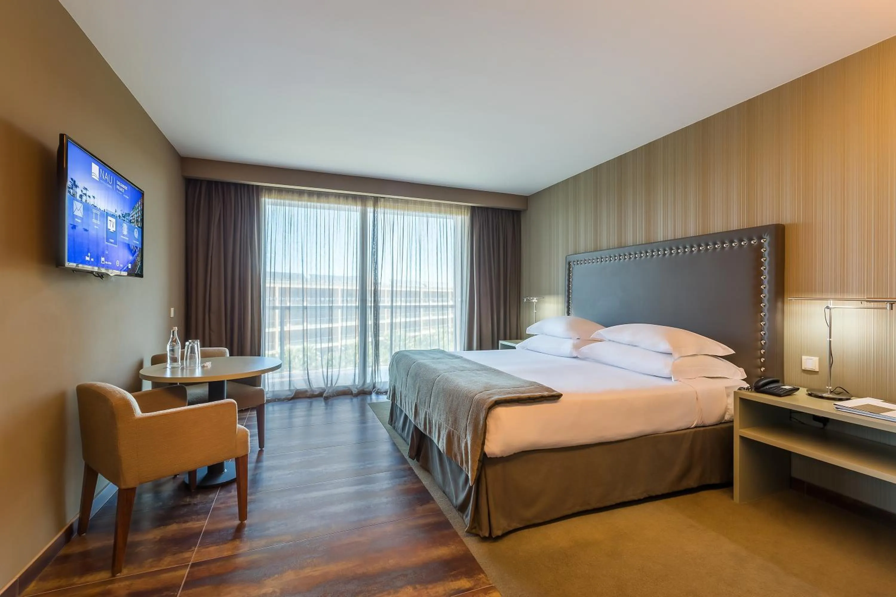 TV and multimedia in Salgados Palace