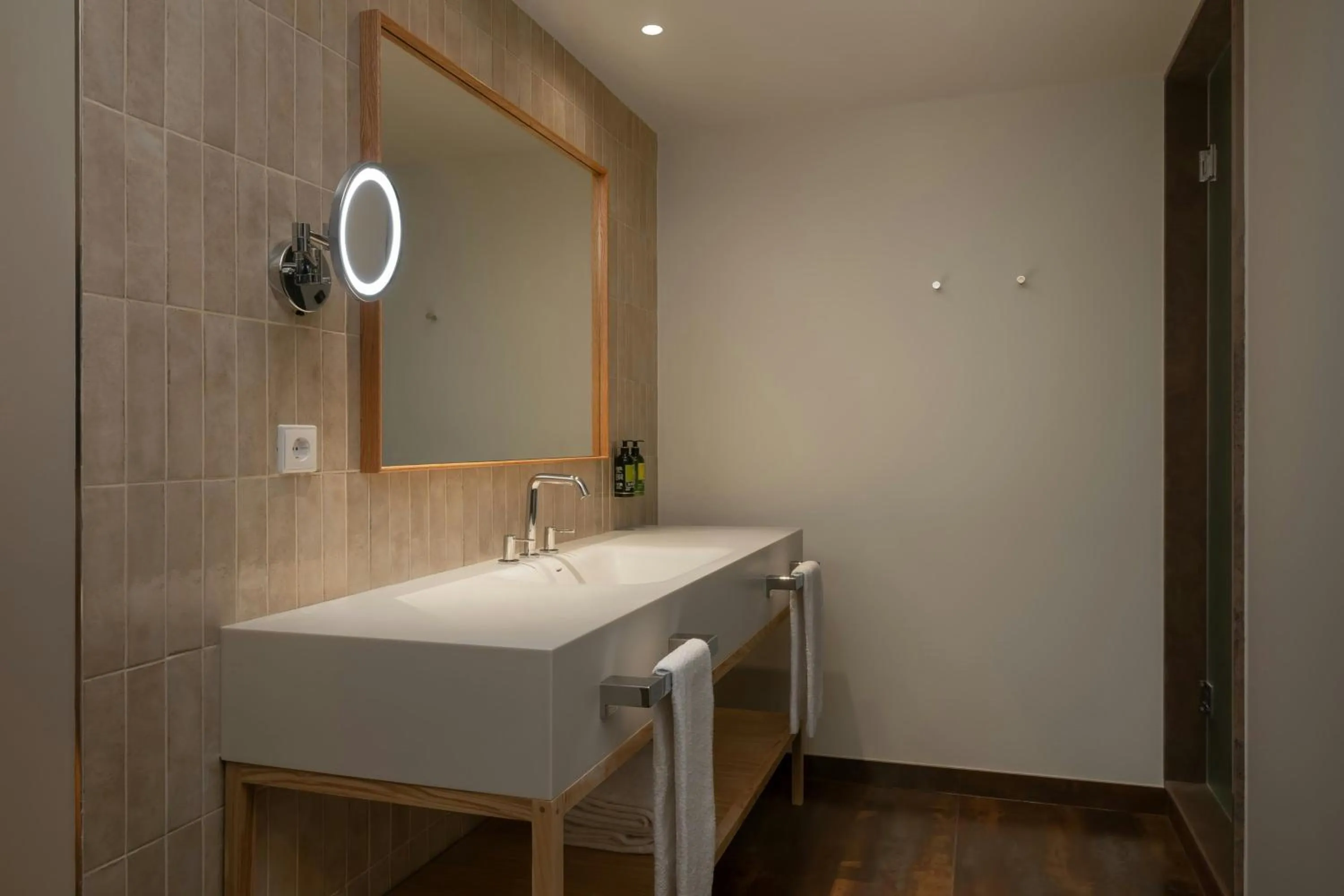 Bathroom in Algarve Marriott Salgados Golf Resort & Spa