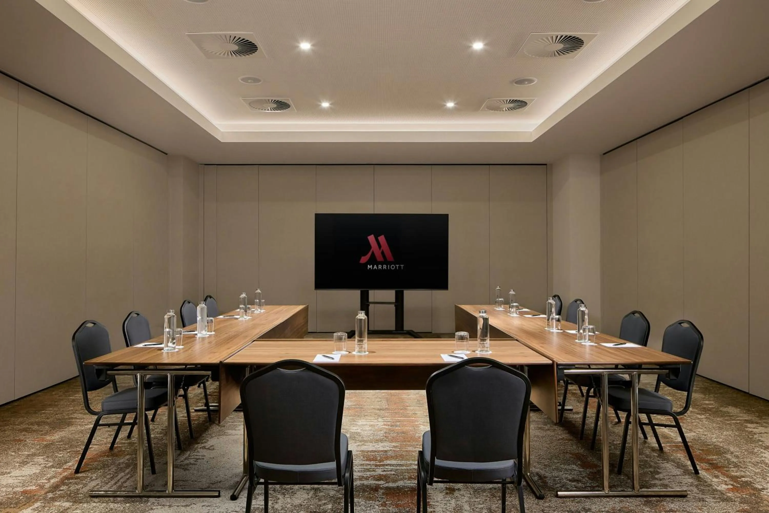 Meeting/conference room in Algarve Marriott Salgados Golf Resort & Spa