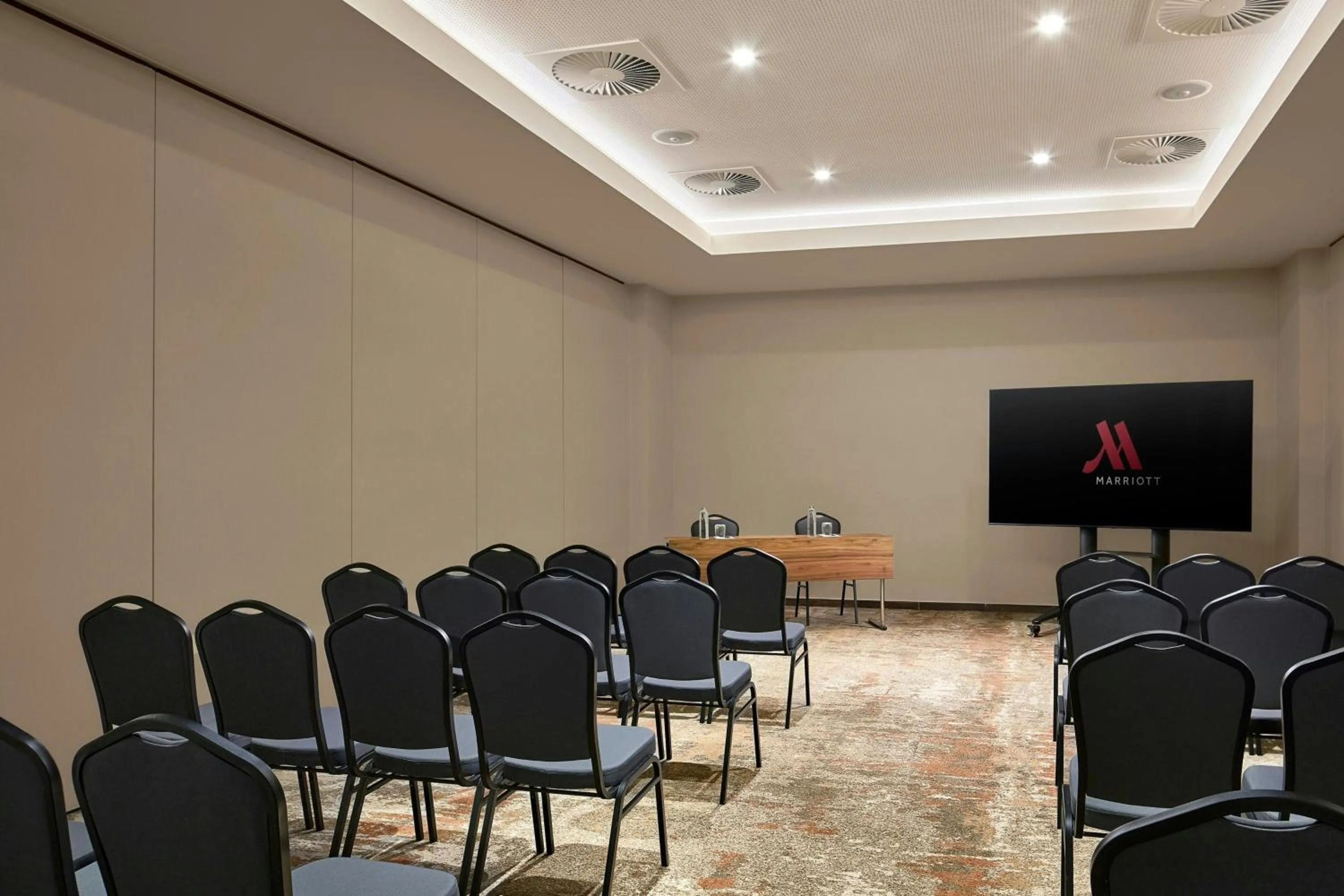 Meeting/conference room in Algarve Marriott Salgados Golf Resort & Spa