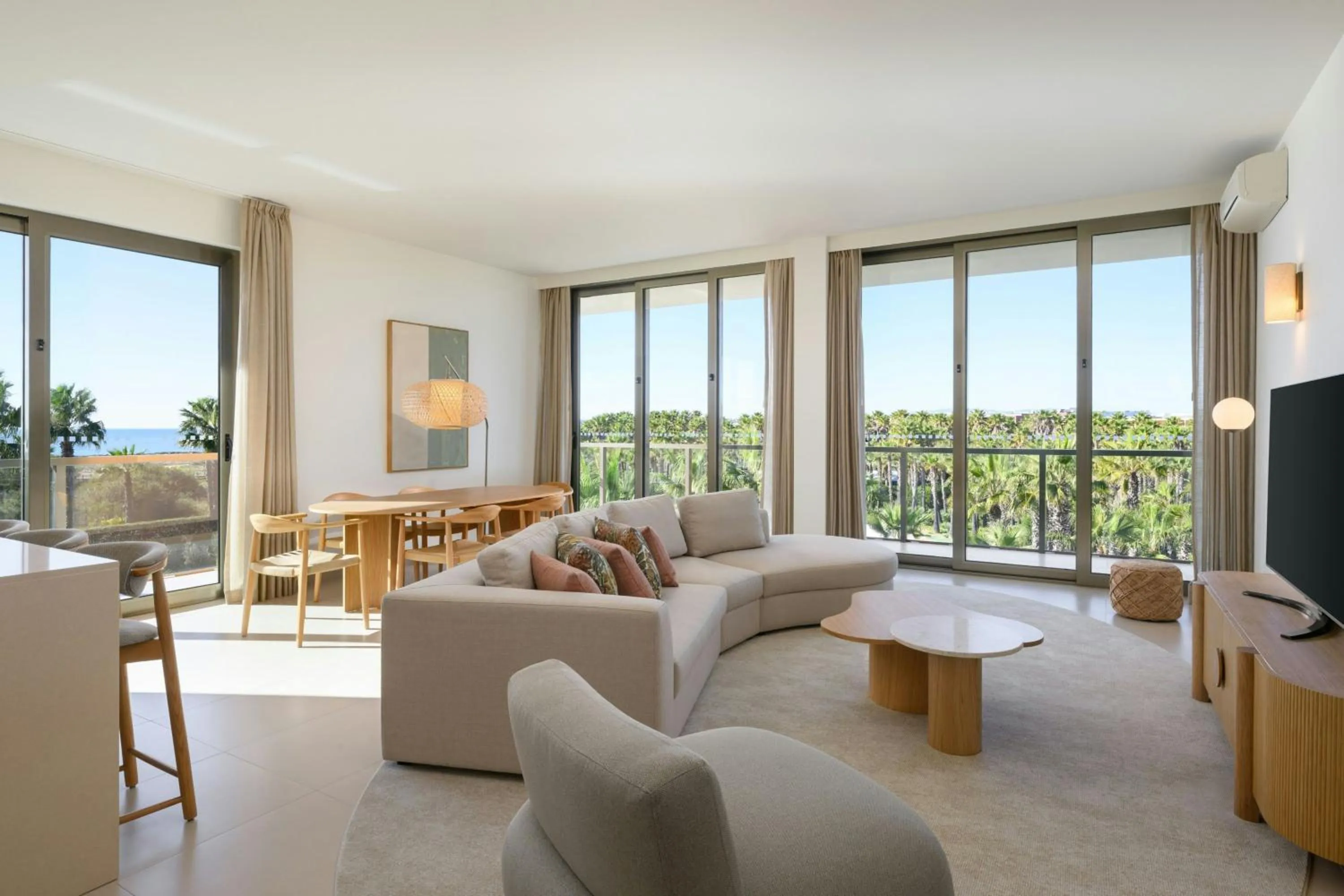 Photo of the whole room in The Westin Salgados Beach Resort, Algarve