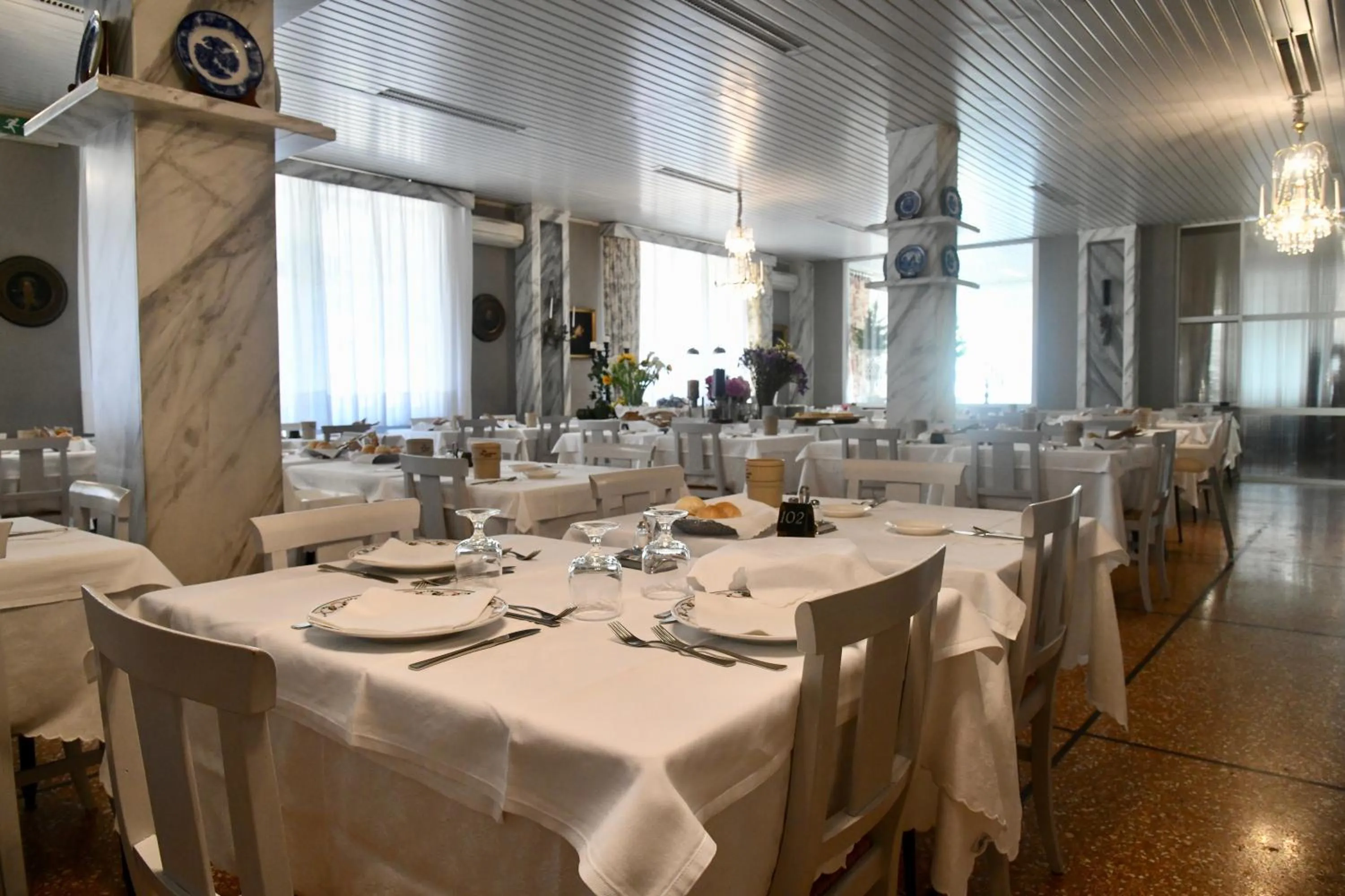 Restaurant/places to eat in Hotel Villa Maria & Apartment