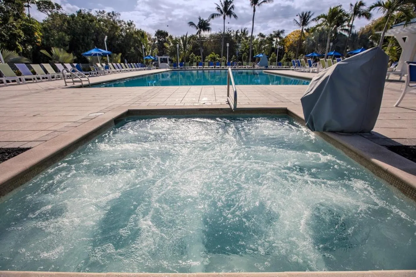 Hot Tub in Ocean Pointe Suites at Key Largo