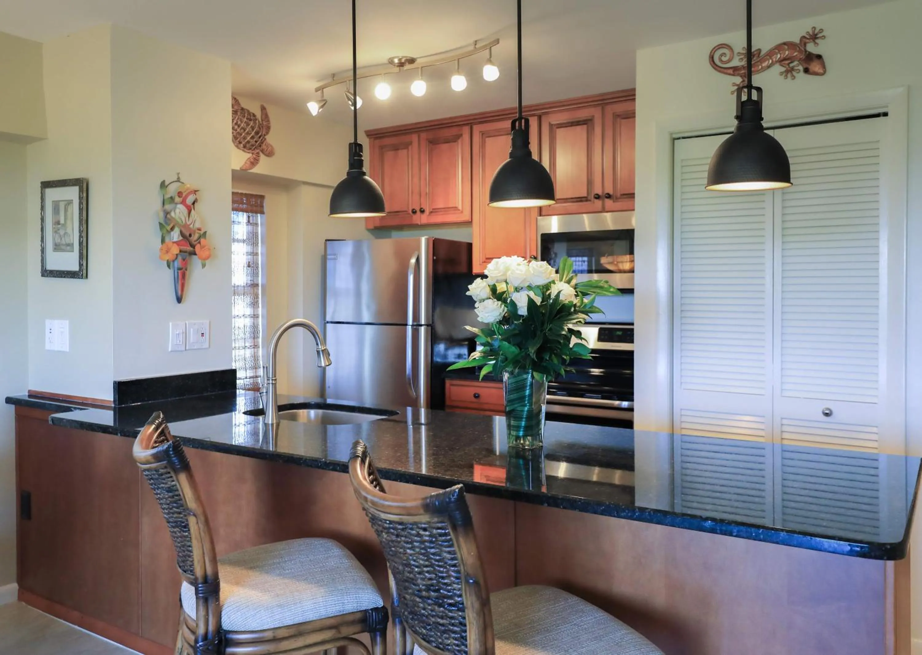 Kitchen or kitchenette in Ocean Pointe Suites at Key Largo