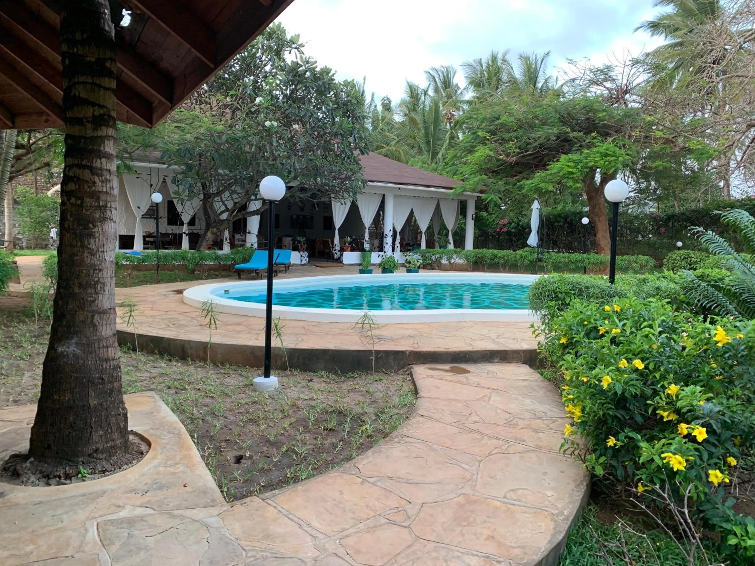 Swimming pool in Villa Ameera Malindi