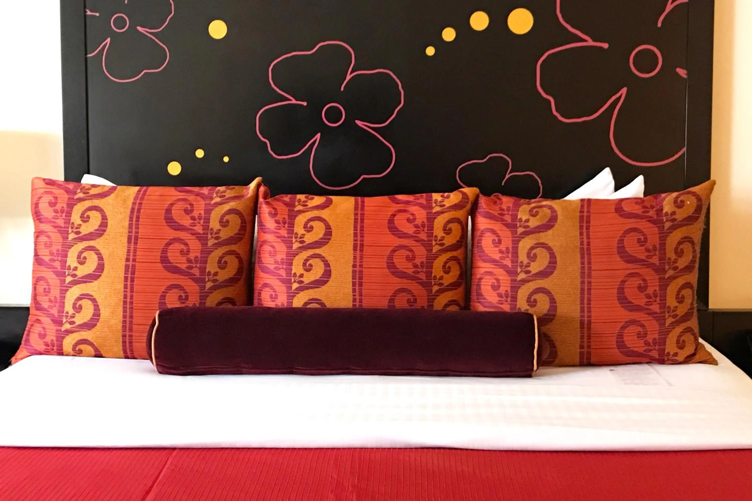 Bedroom in Washington Plaza Hotel