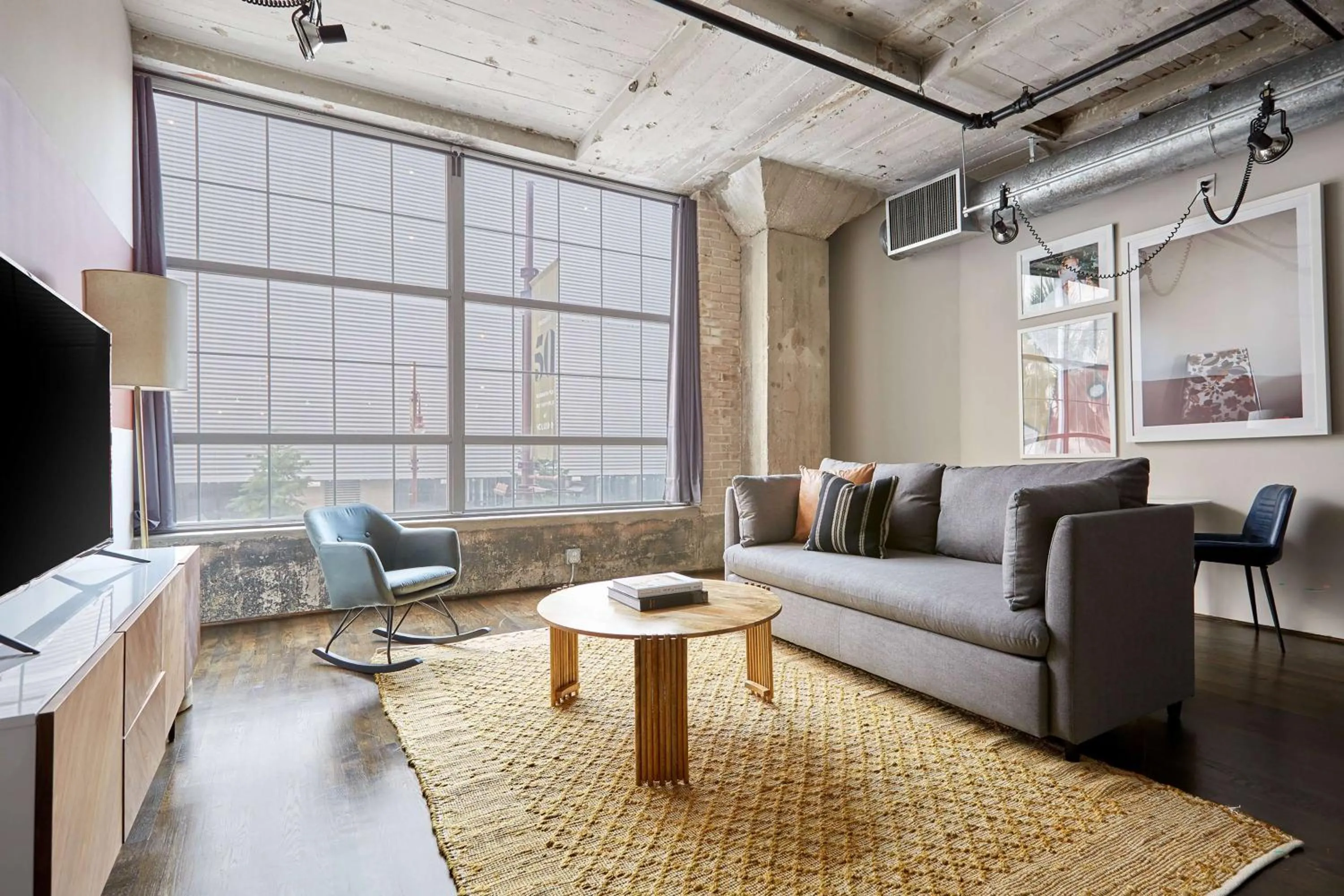 Photo of the whole room in Sonder The Hogg Palace