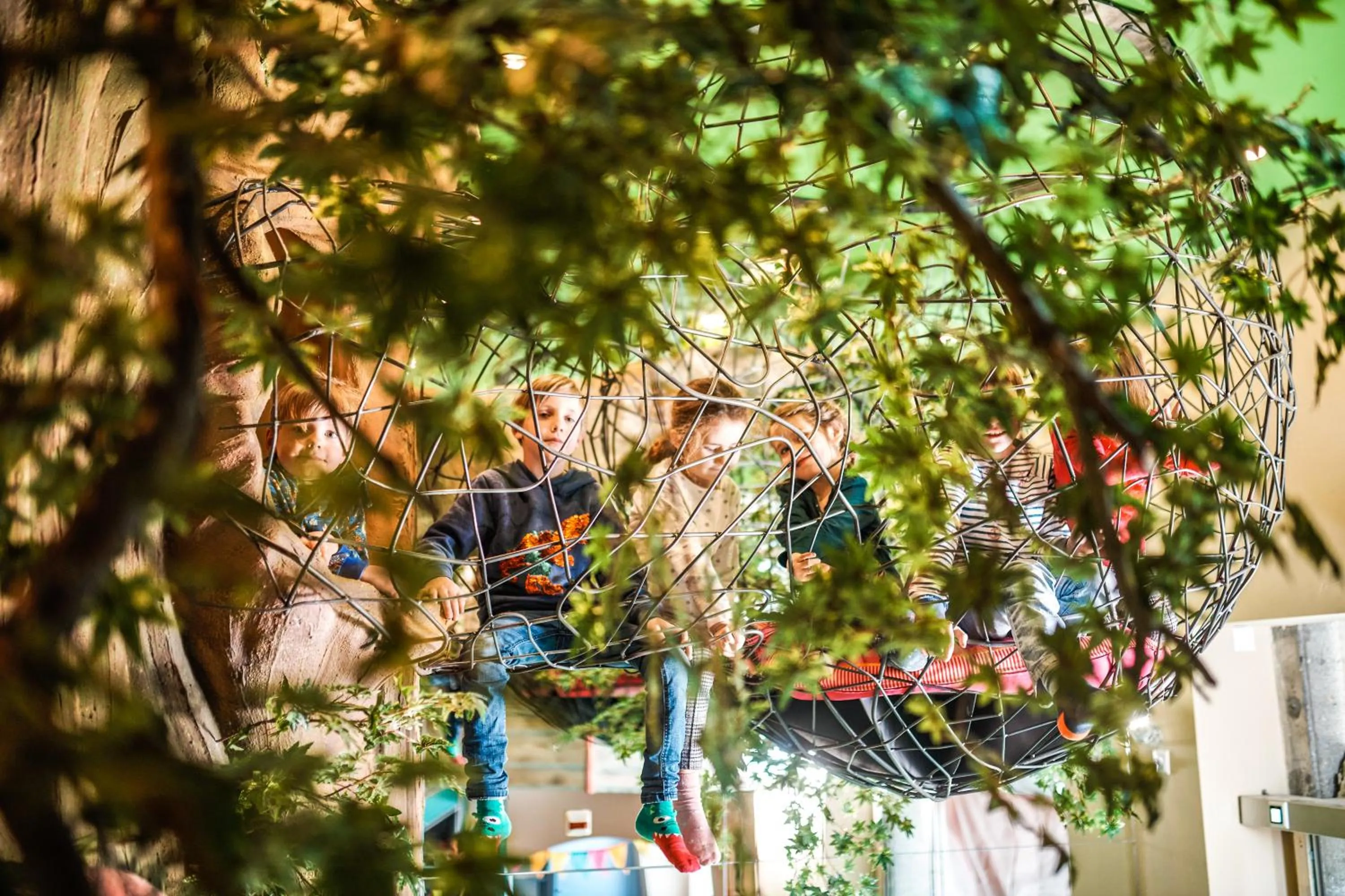 older children in Märchenhotel