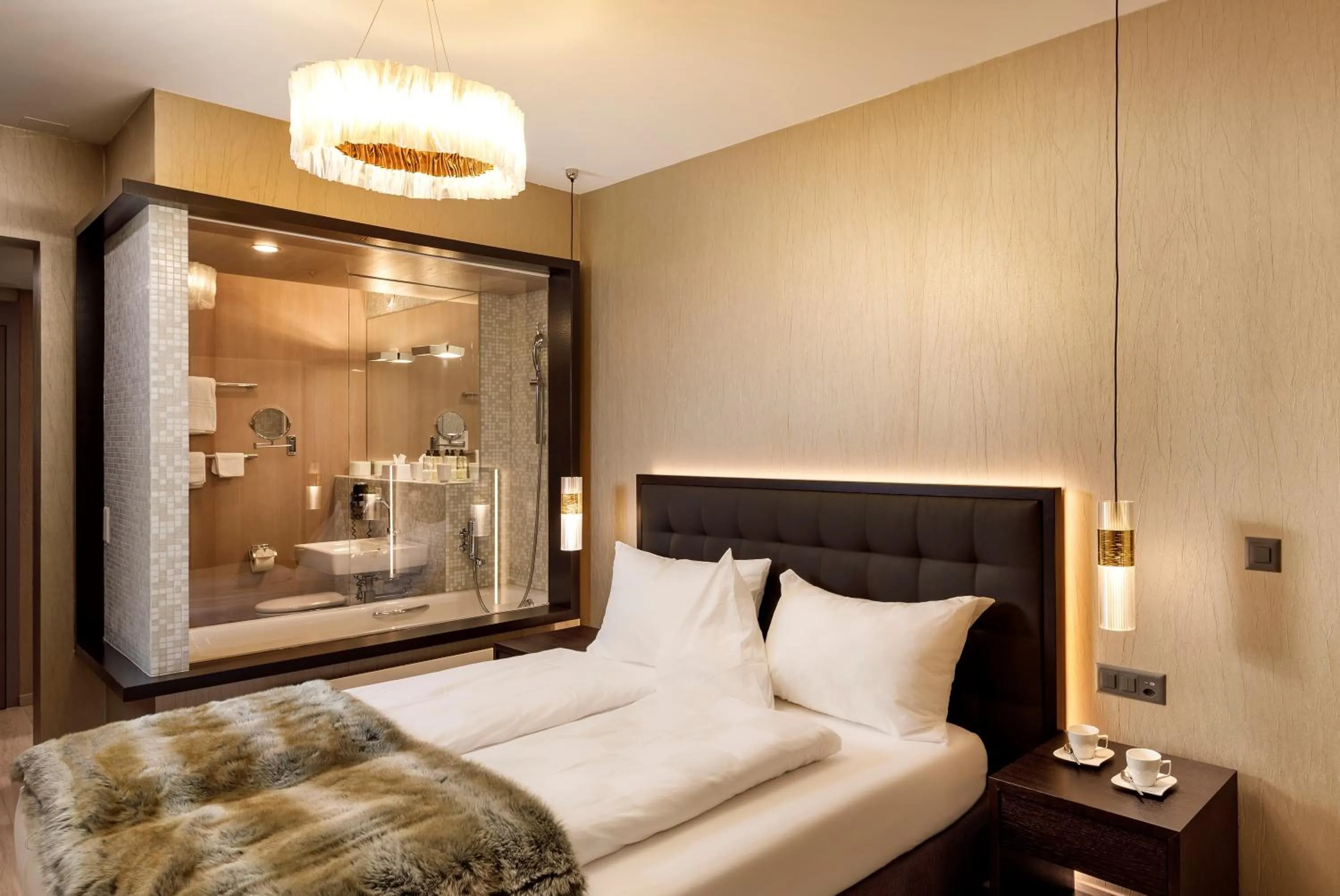 Bathroom, Bed in Märchenhotel