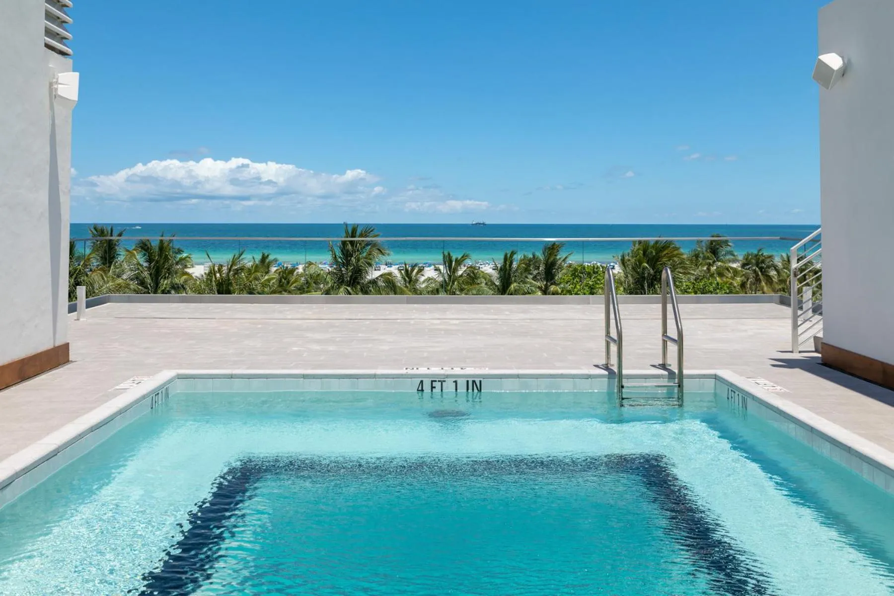 Pool view in Park Central South Beach