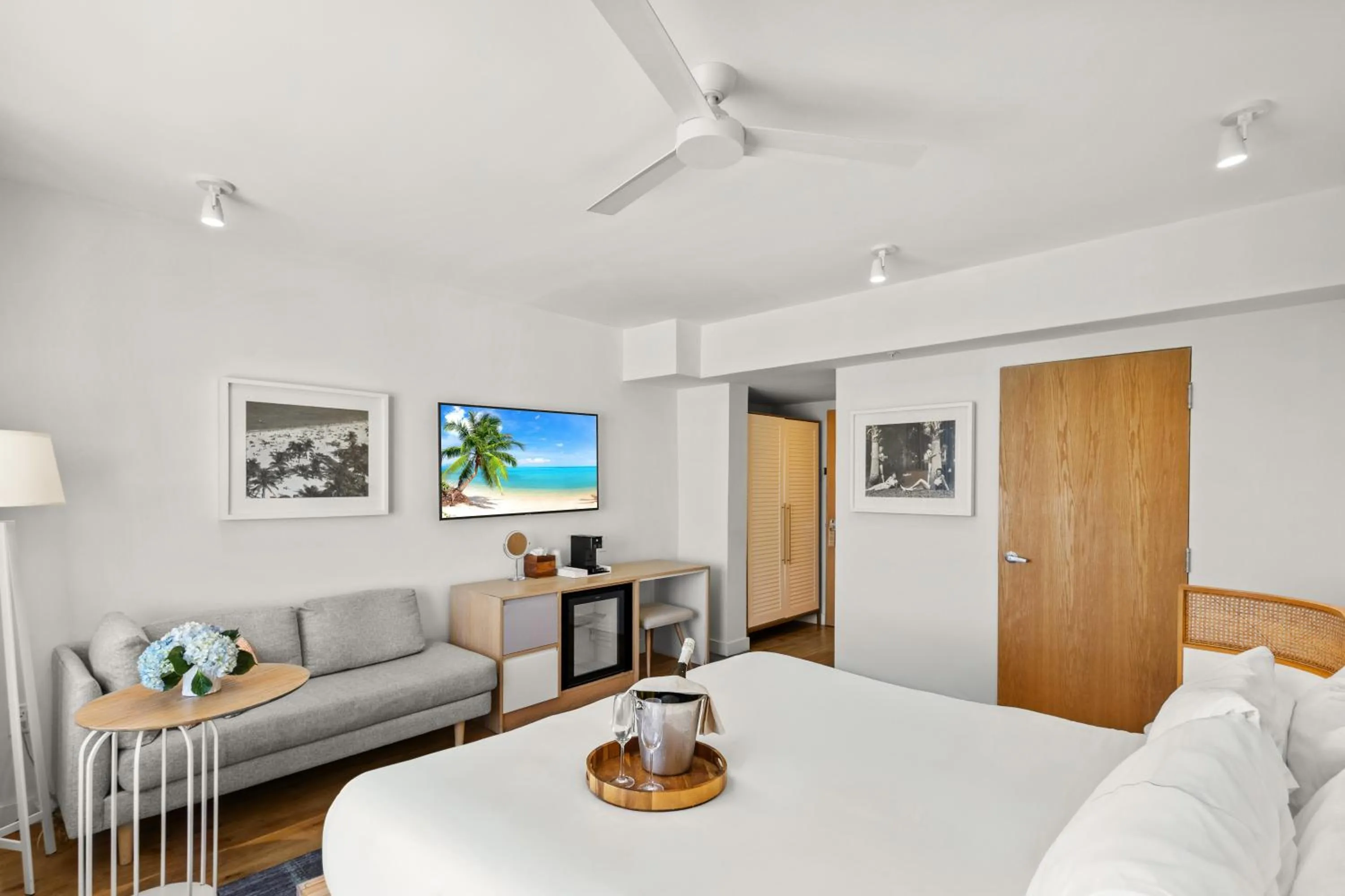 Bed in Park Central South Beach