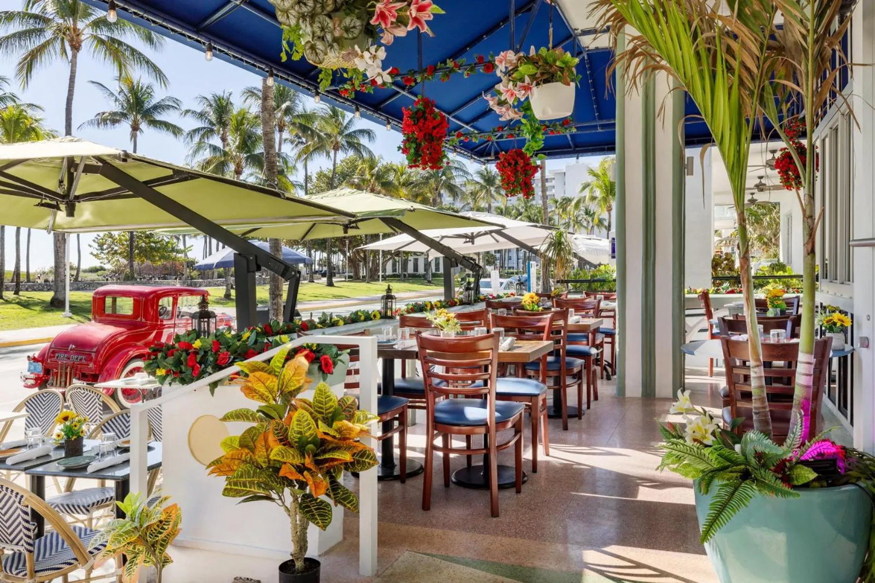 Restaurant/places to eat in Park Central South Beach