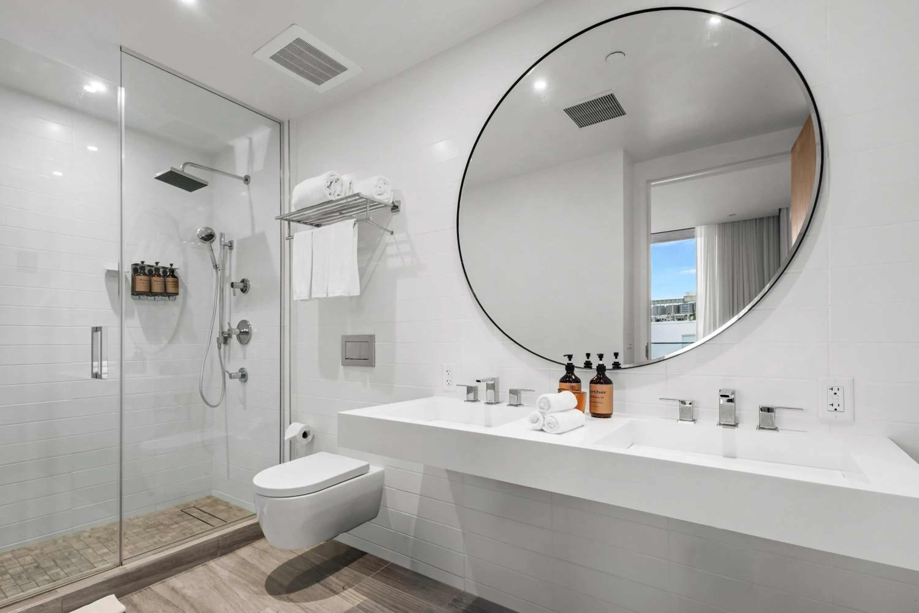 Shower in Park Central South Beach