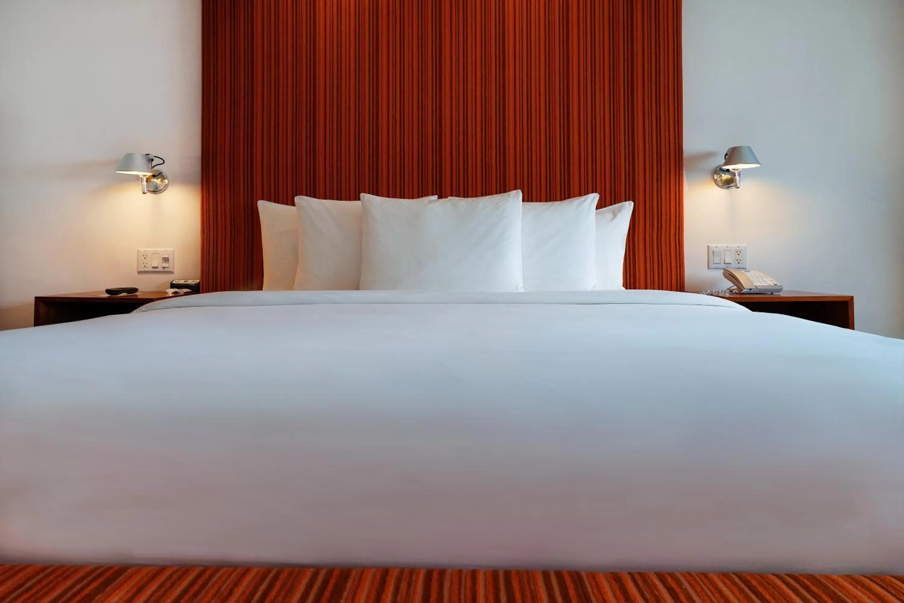 Bed in The Tony Hotel South Beach