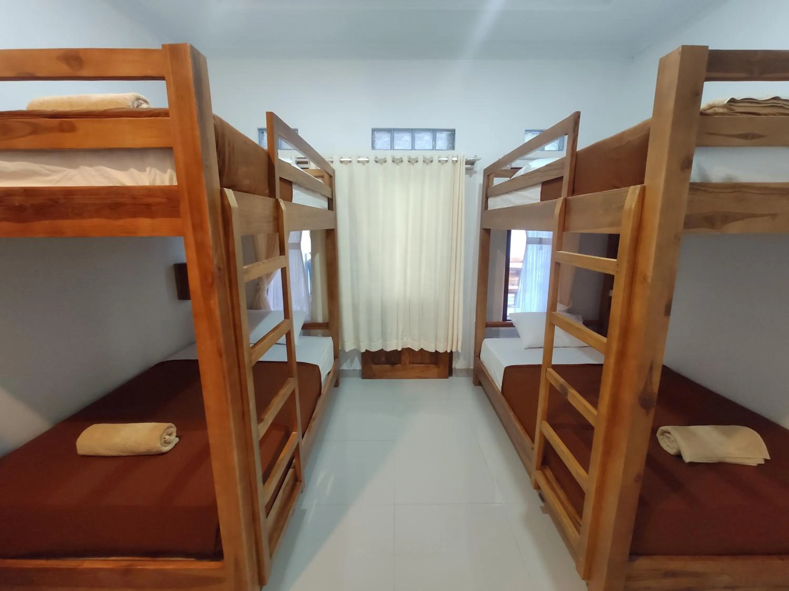 bunk bed, Bed in Gedhong Hostel