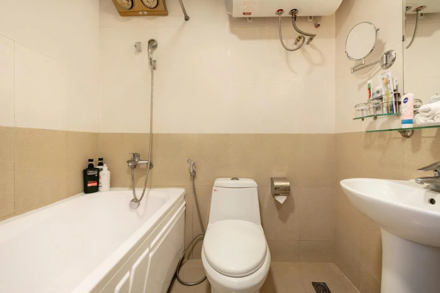 Bathroom in A25 Hotel - 46 Châu Long