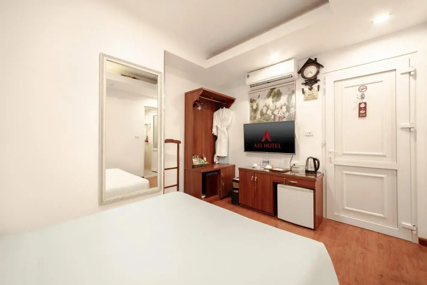 Superior Double Room in A25 Hotel - 46 Châu Long Superior Double Room in A25 Hotel - 46 Châu Long