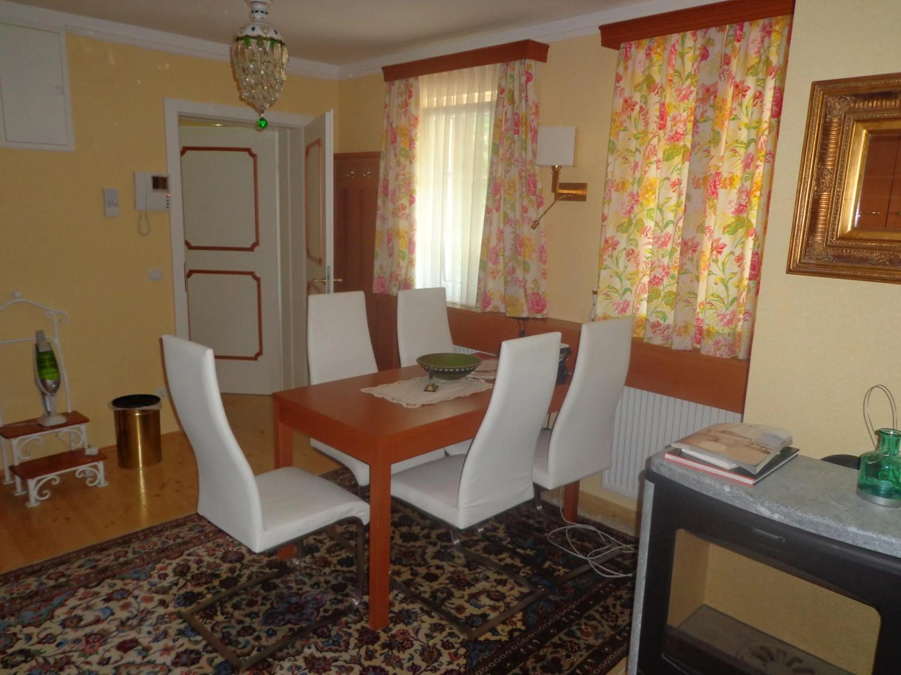 Living room in Hans Mauracher Schlössl