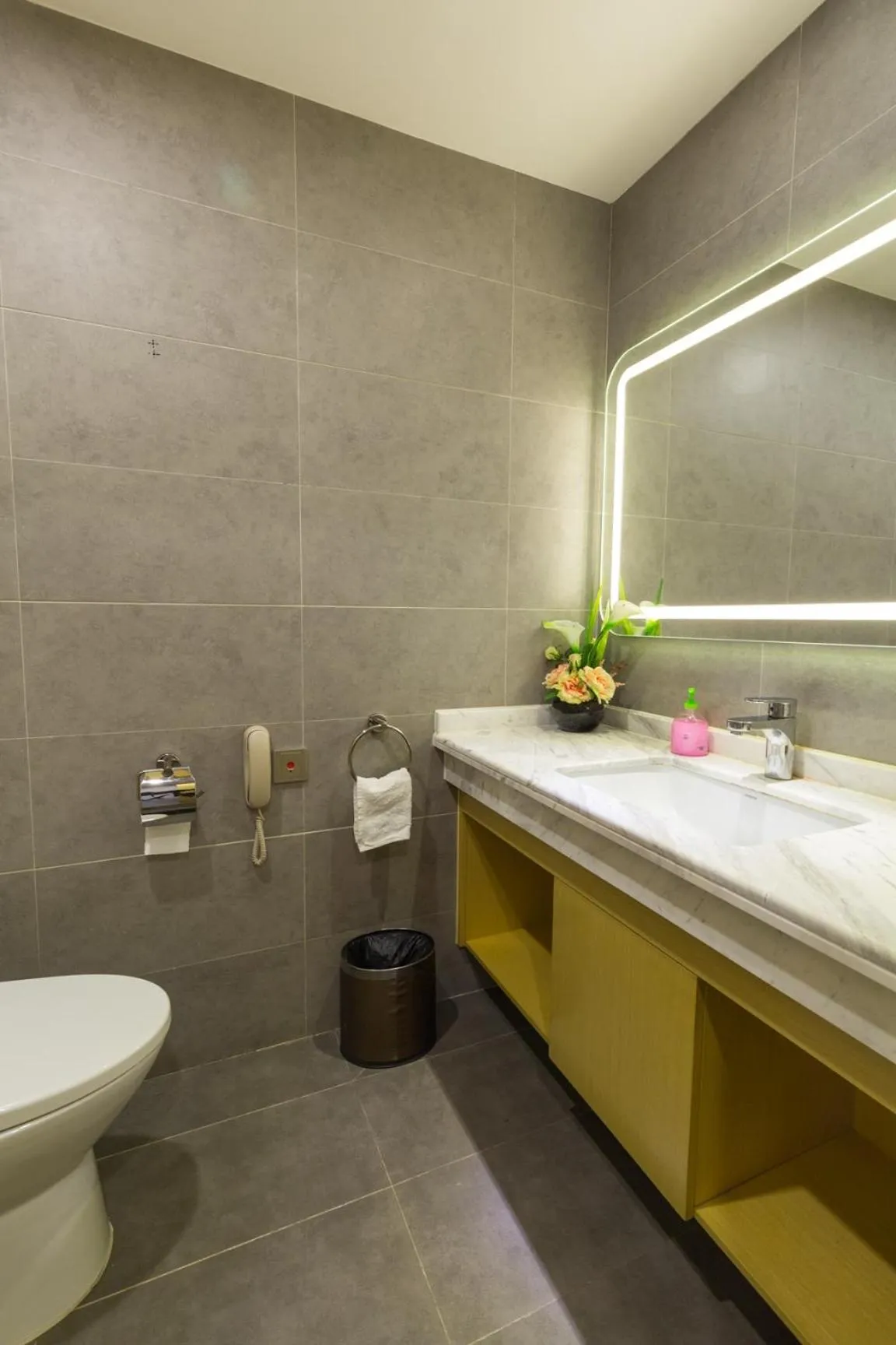 Toilet in Guangzhou Seaman Hotel