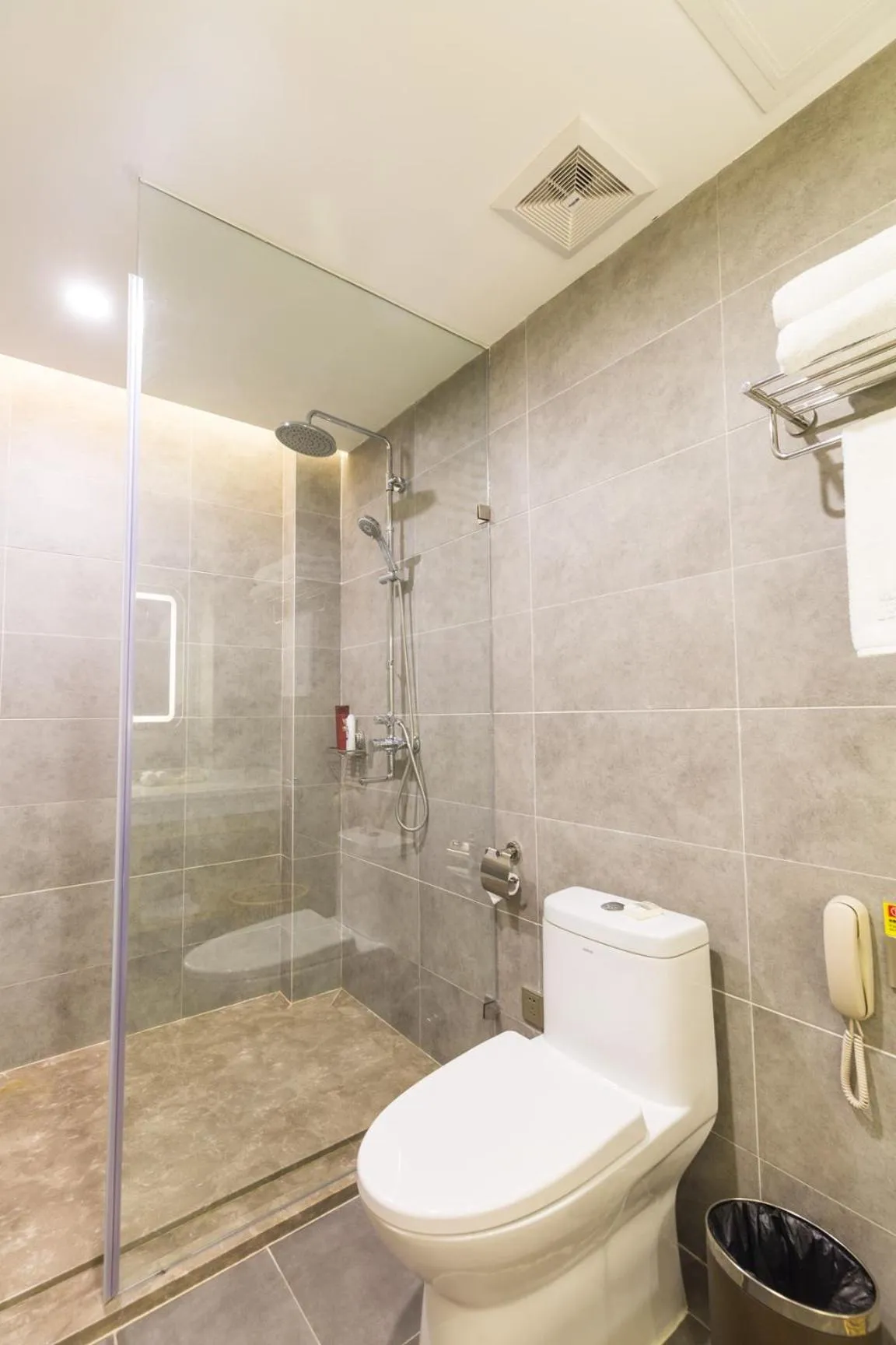 Bathroom in Guangzhou Seaman Hotel