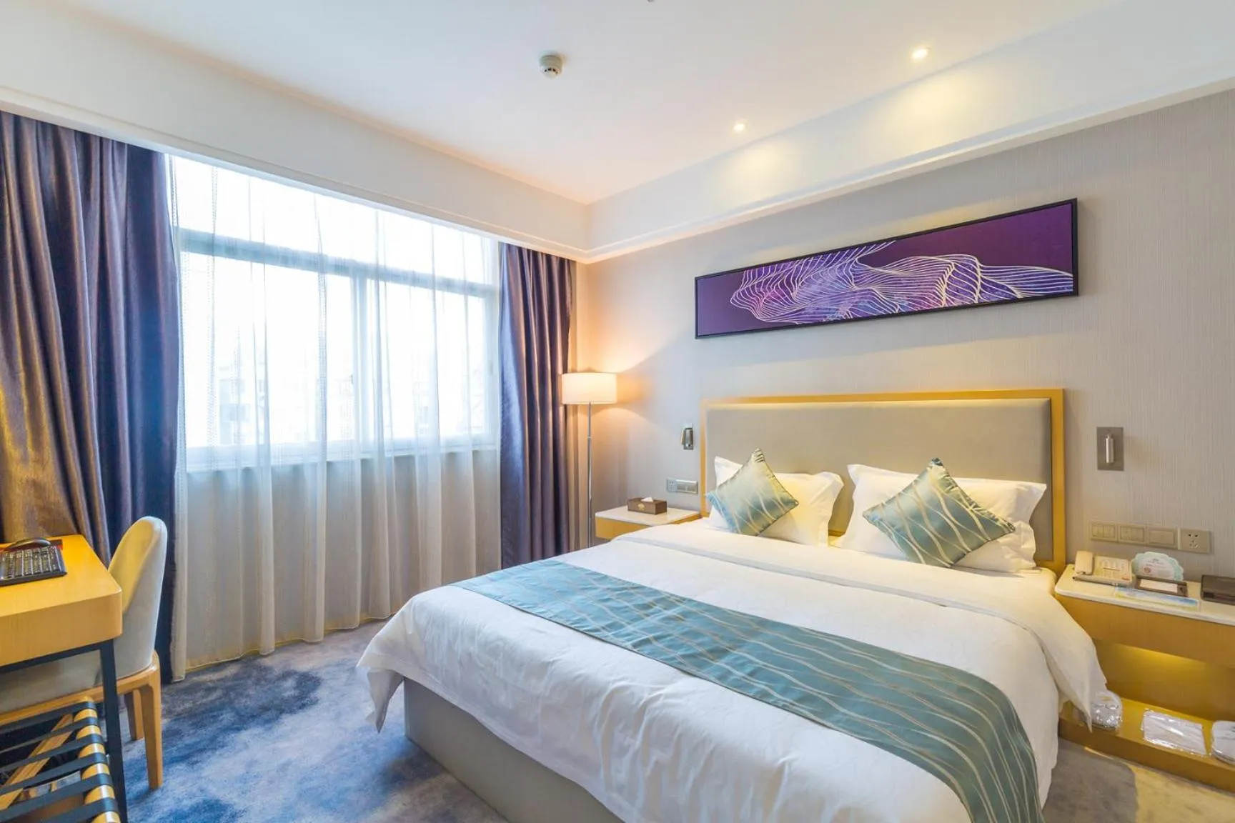 Bedroom, Bed in Guangzhou Seaman Hotel