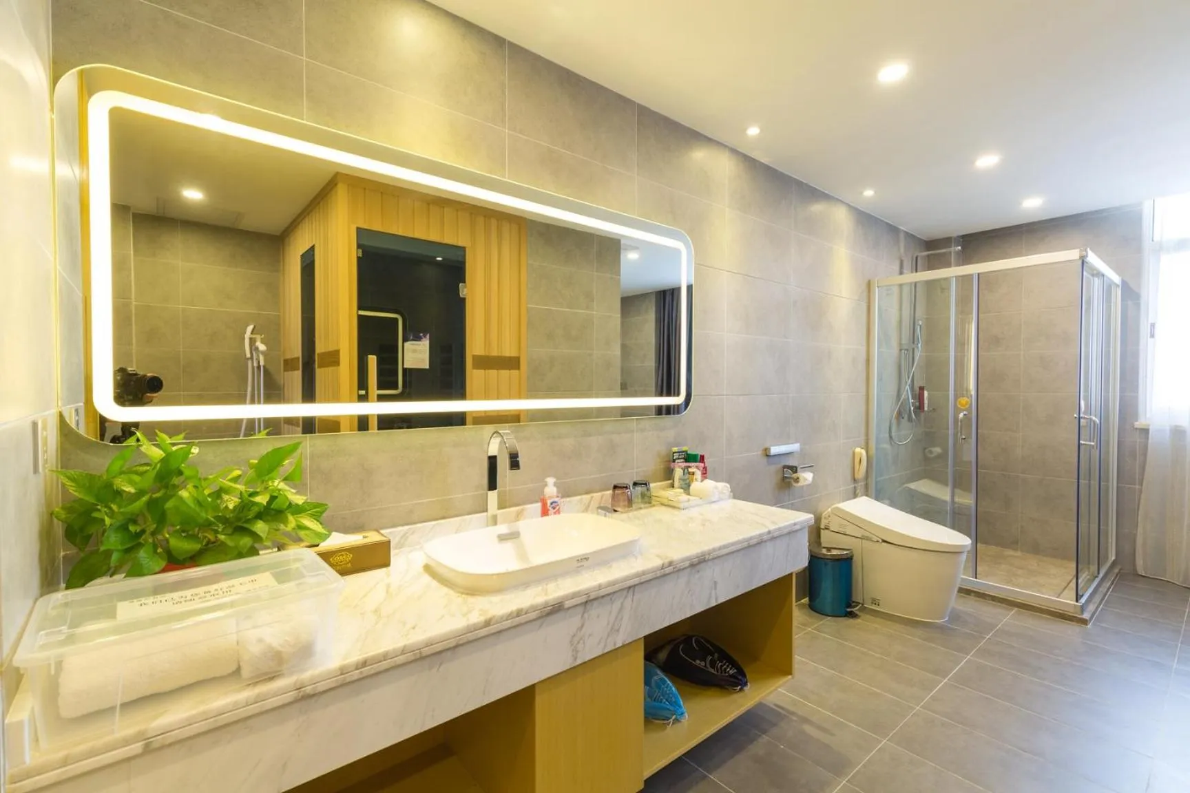 Toilet in Guangzhou Seaman Hotel