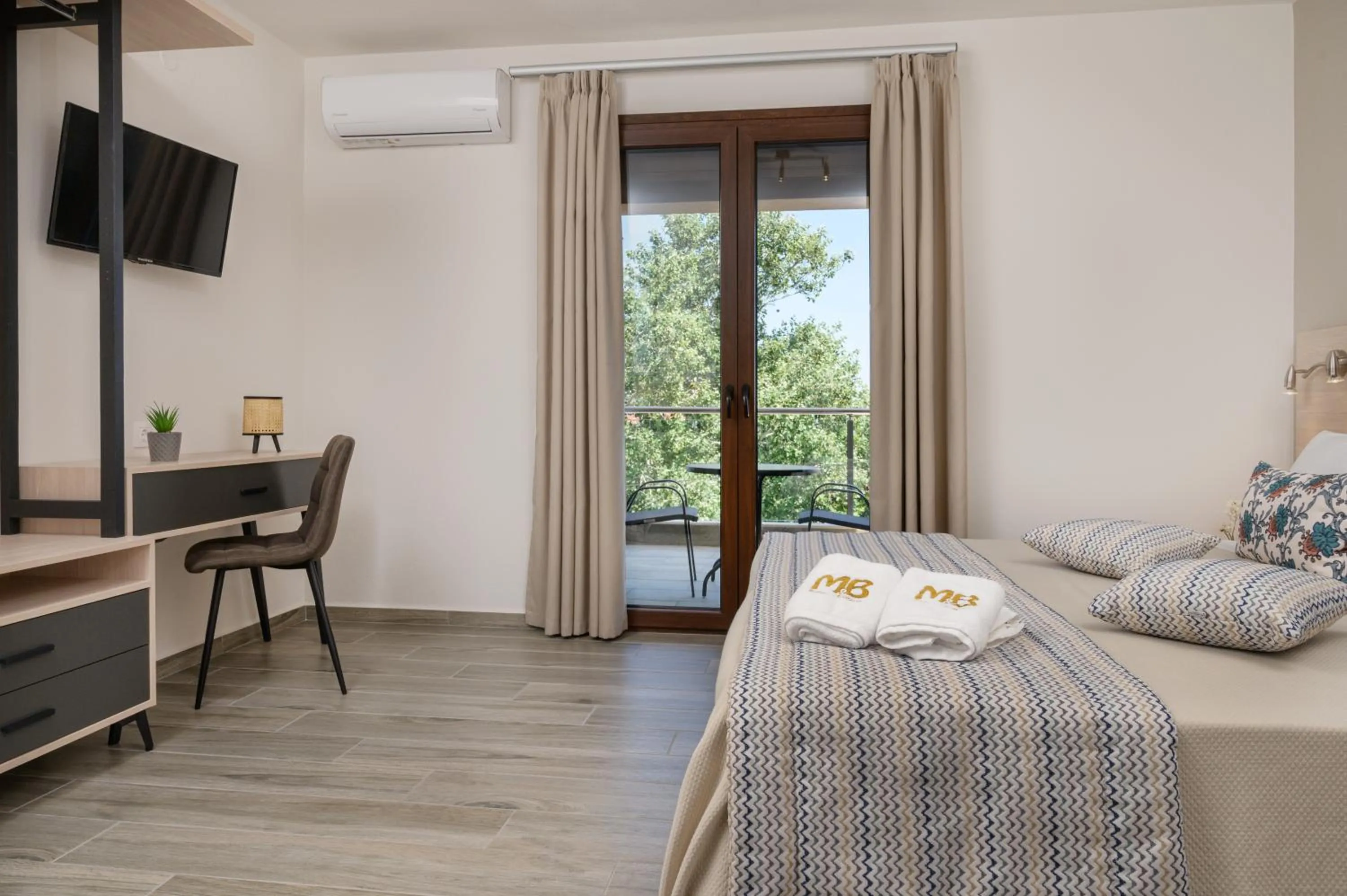 Bed in M&B boutique apartments