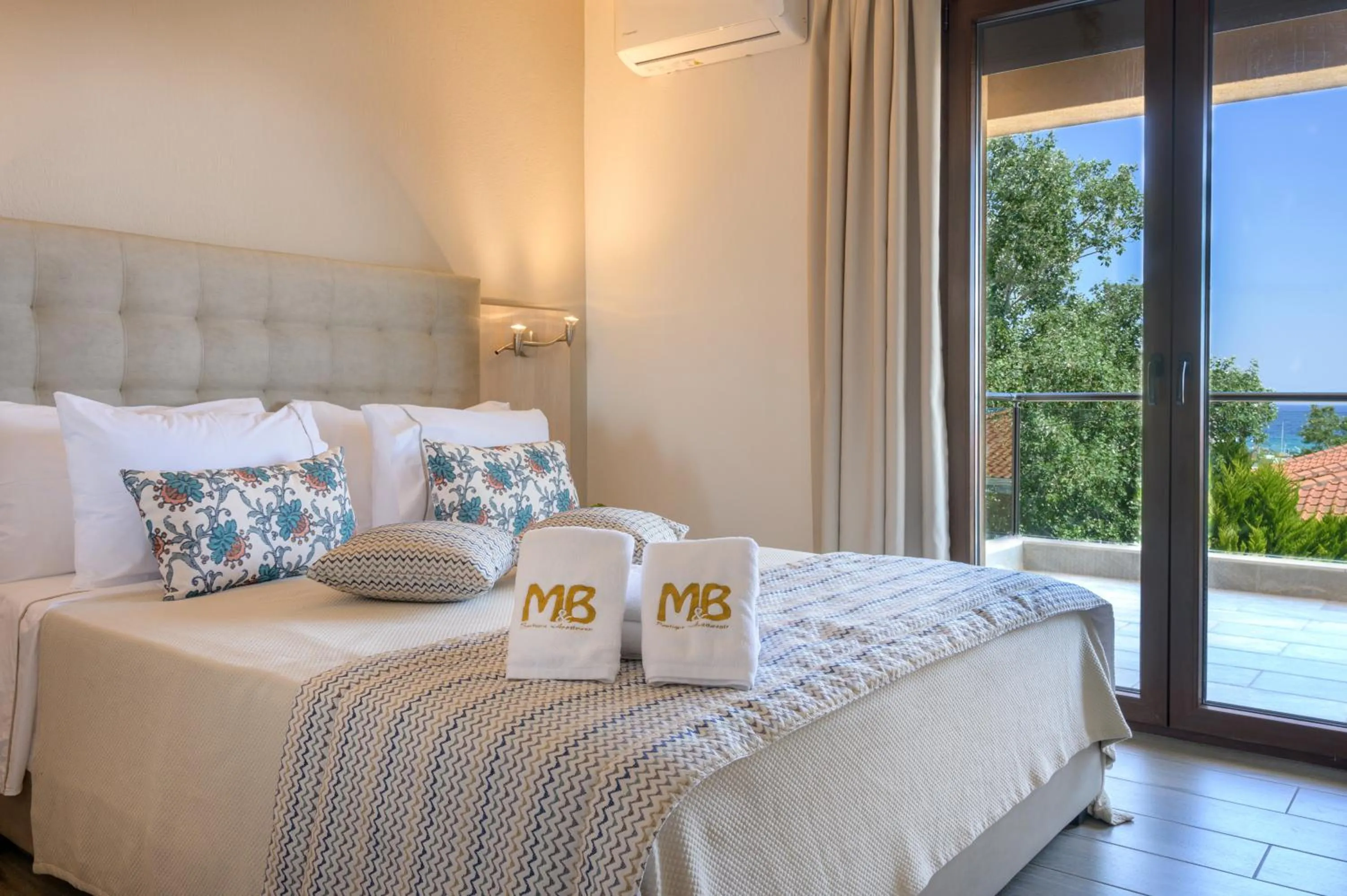 Bed in M&B boutique apartments