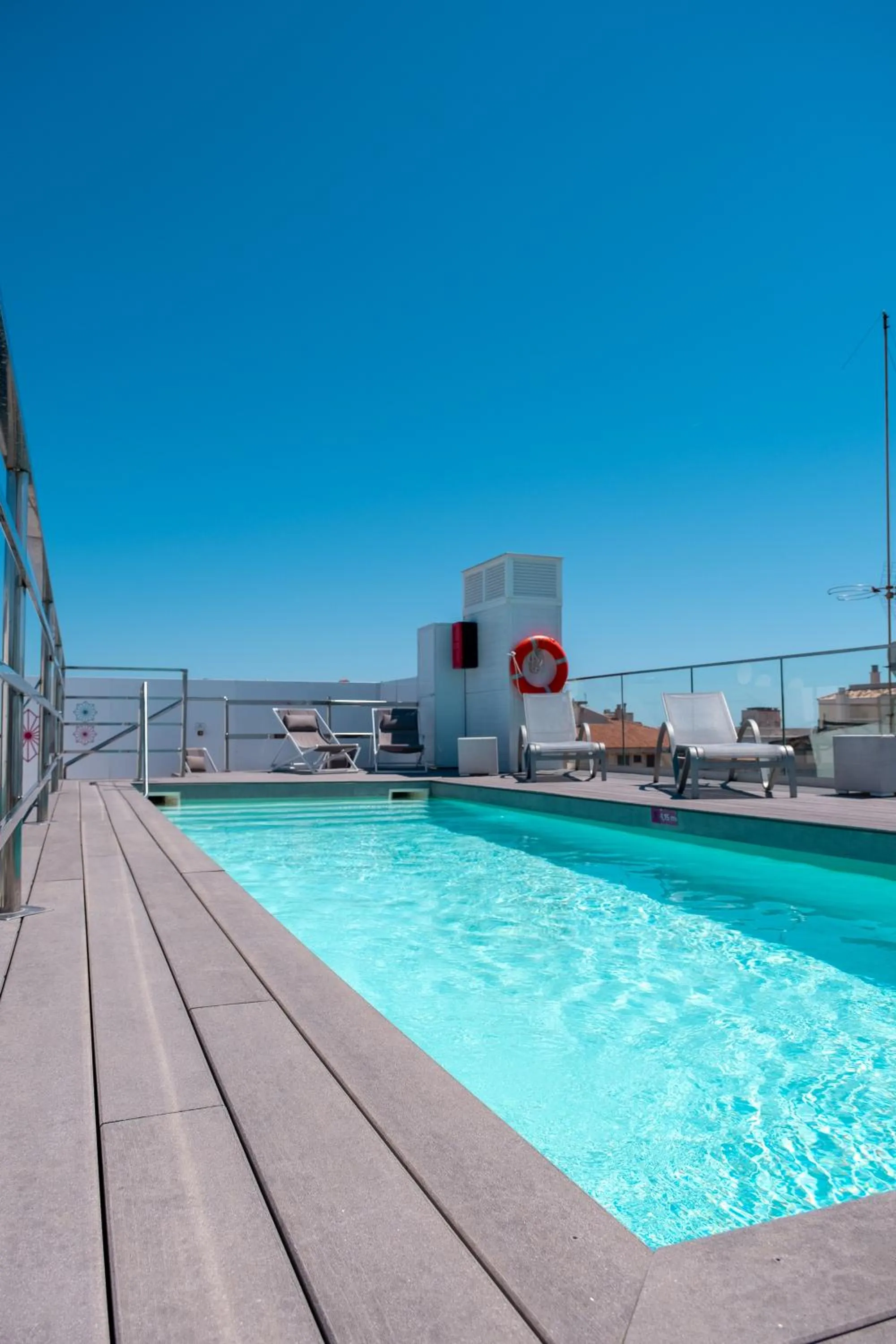 Swimming pool in Onmood Cala Ratjada - Bed & Brunch