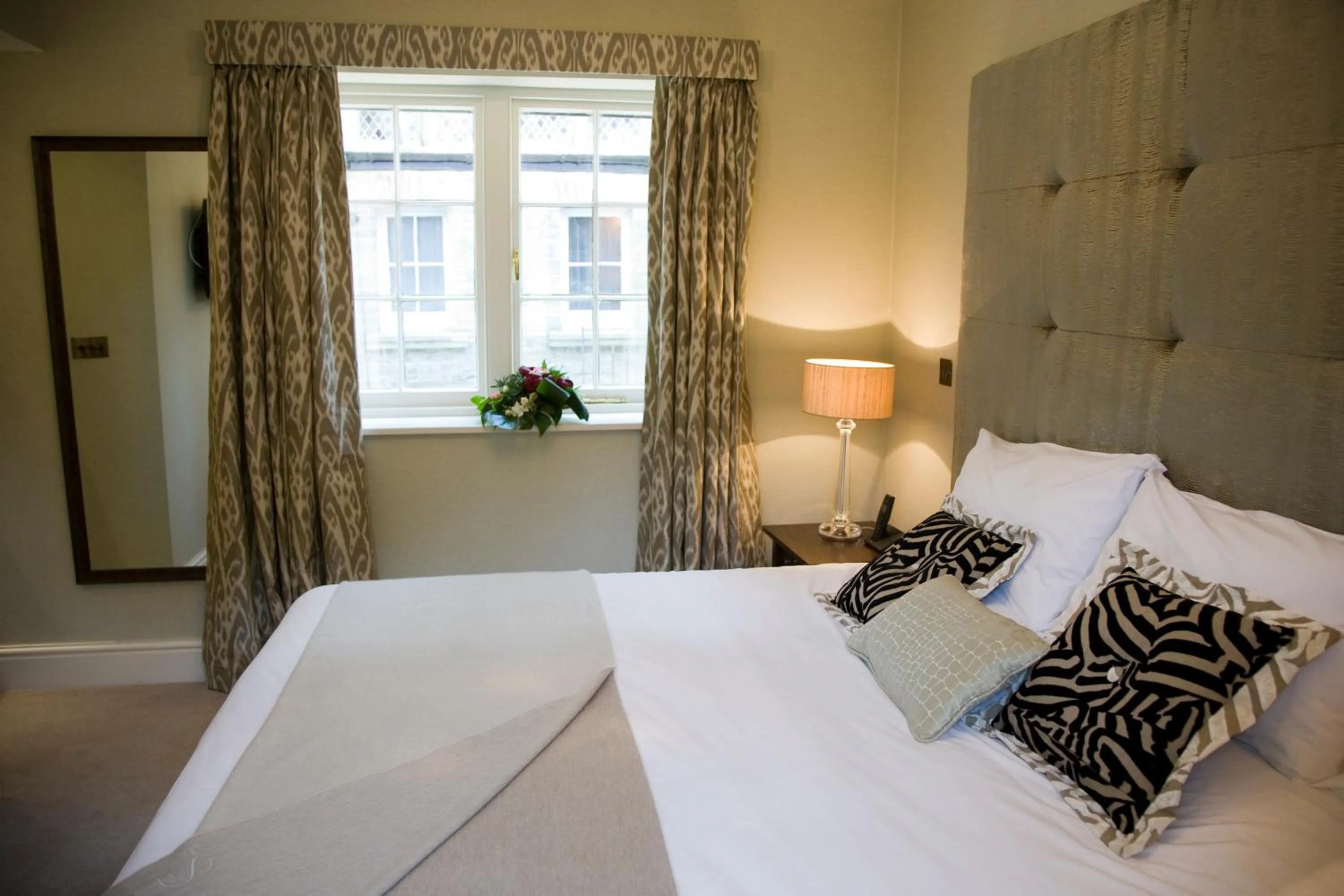 Bedroom, Bed in Kentisbury Grange