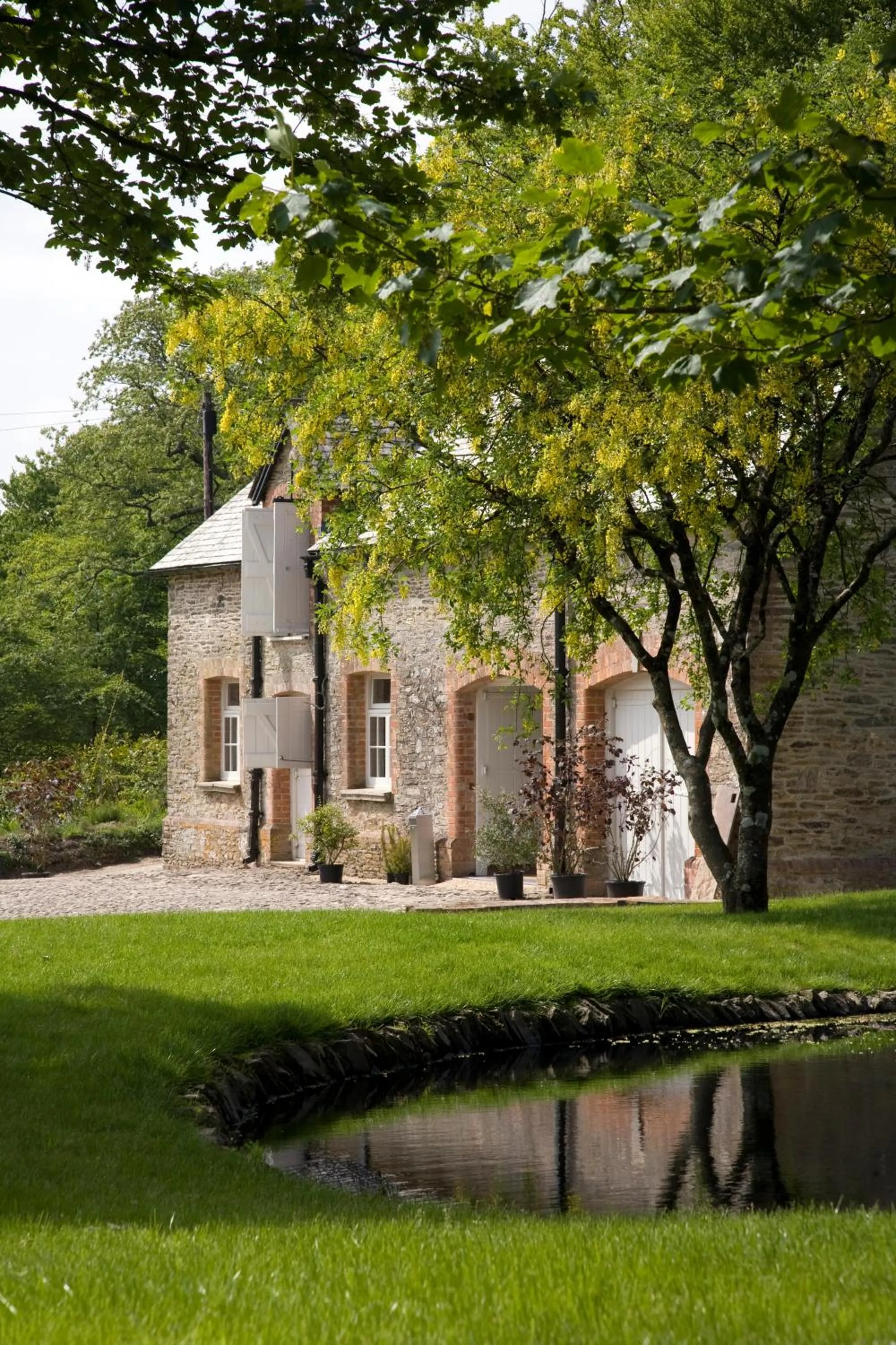 Restaurant/places to eat in Kentisbury Grange