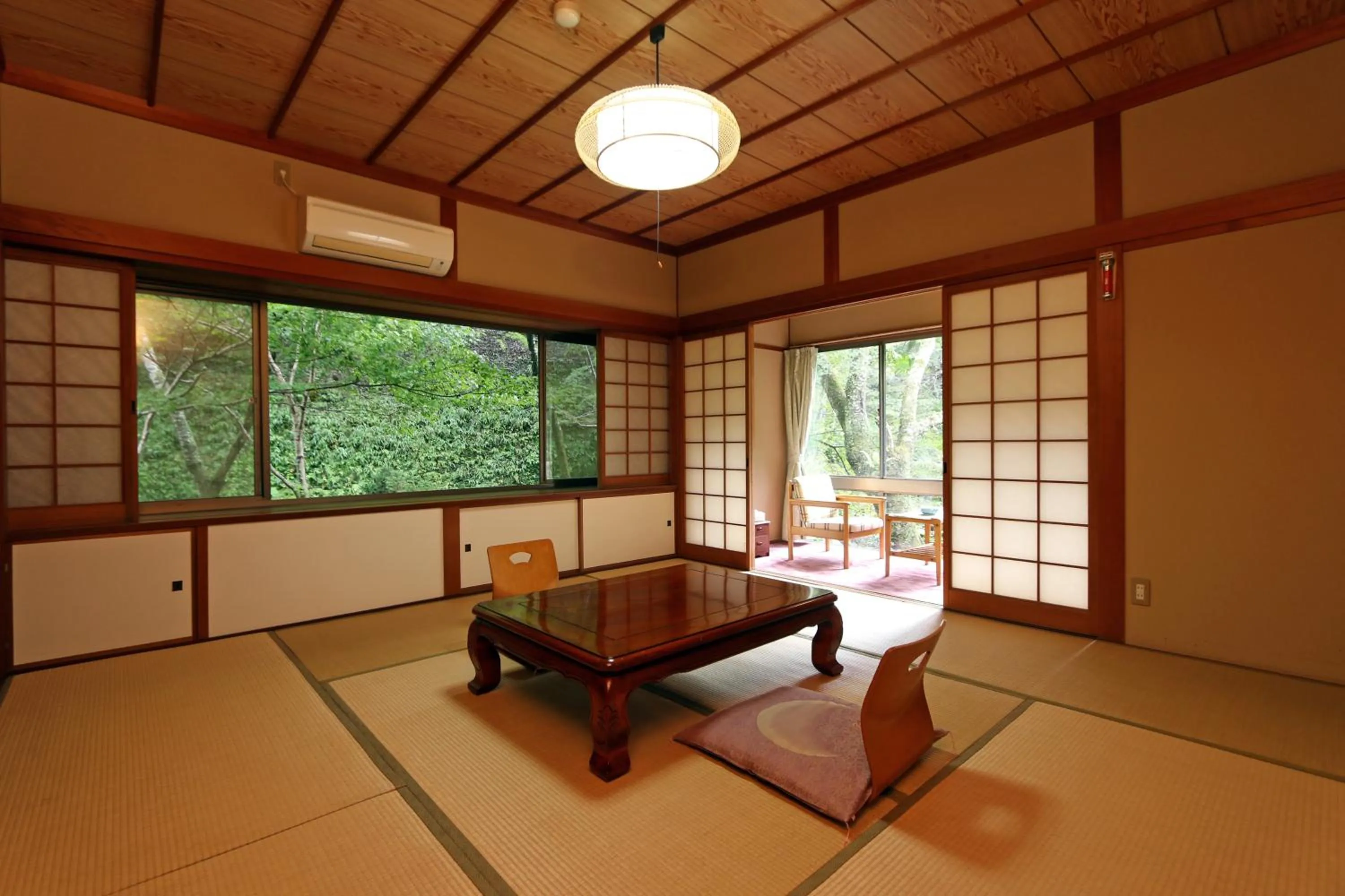 Day in Yoshinoonsen Motoyu