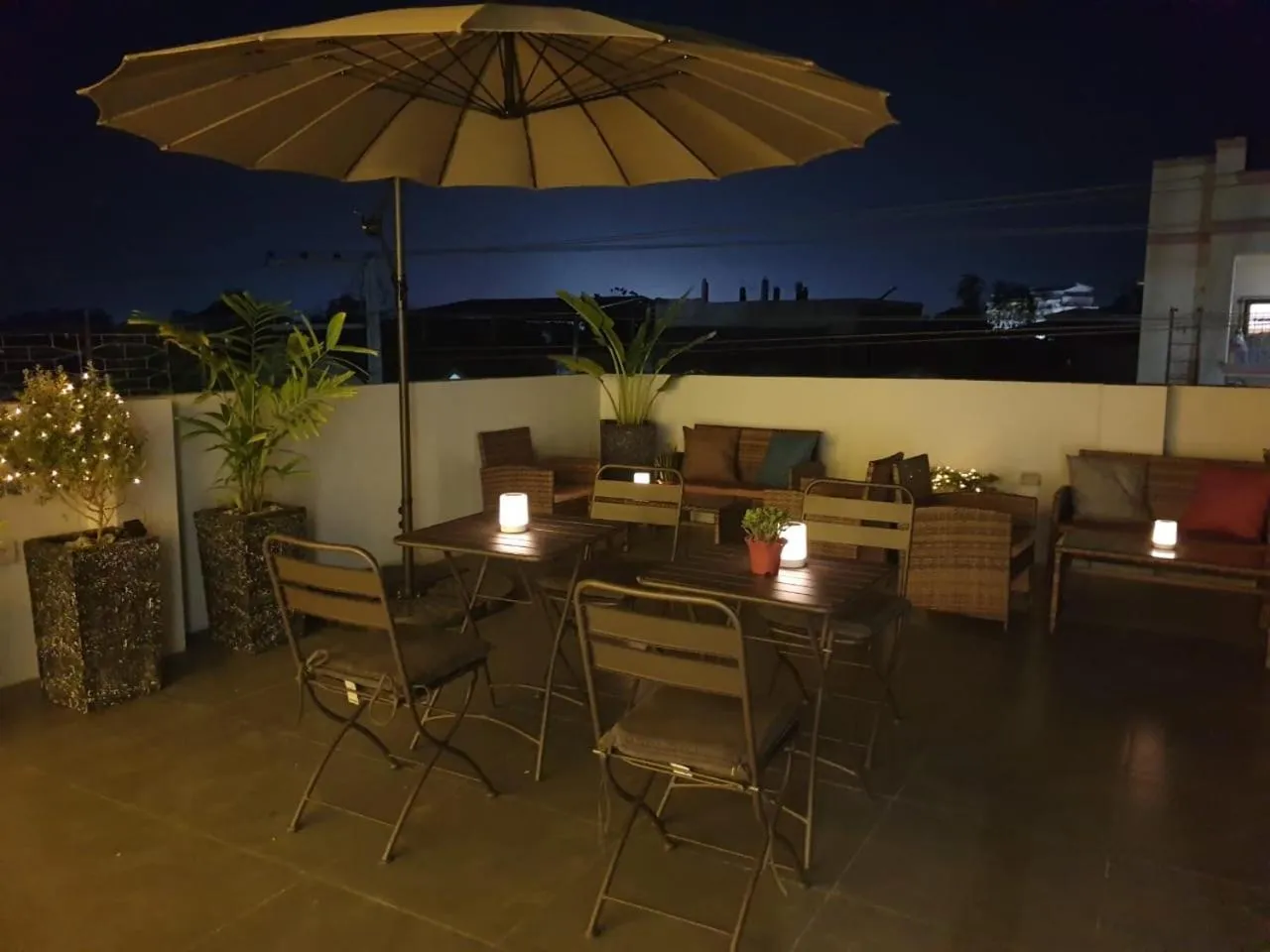 Patio in Radlett Residences Hotel - Tuguegarao