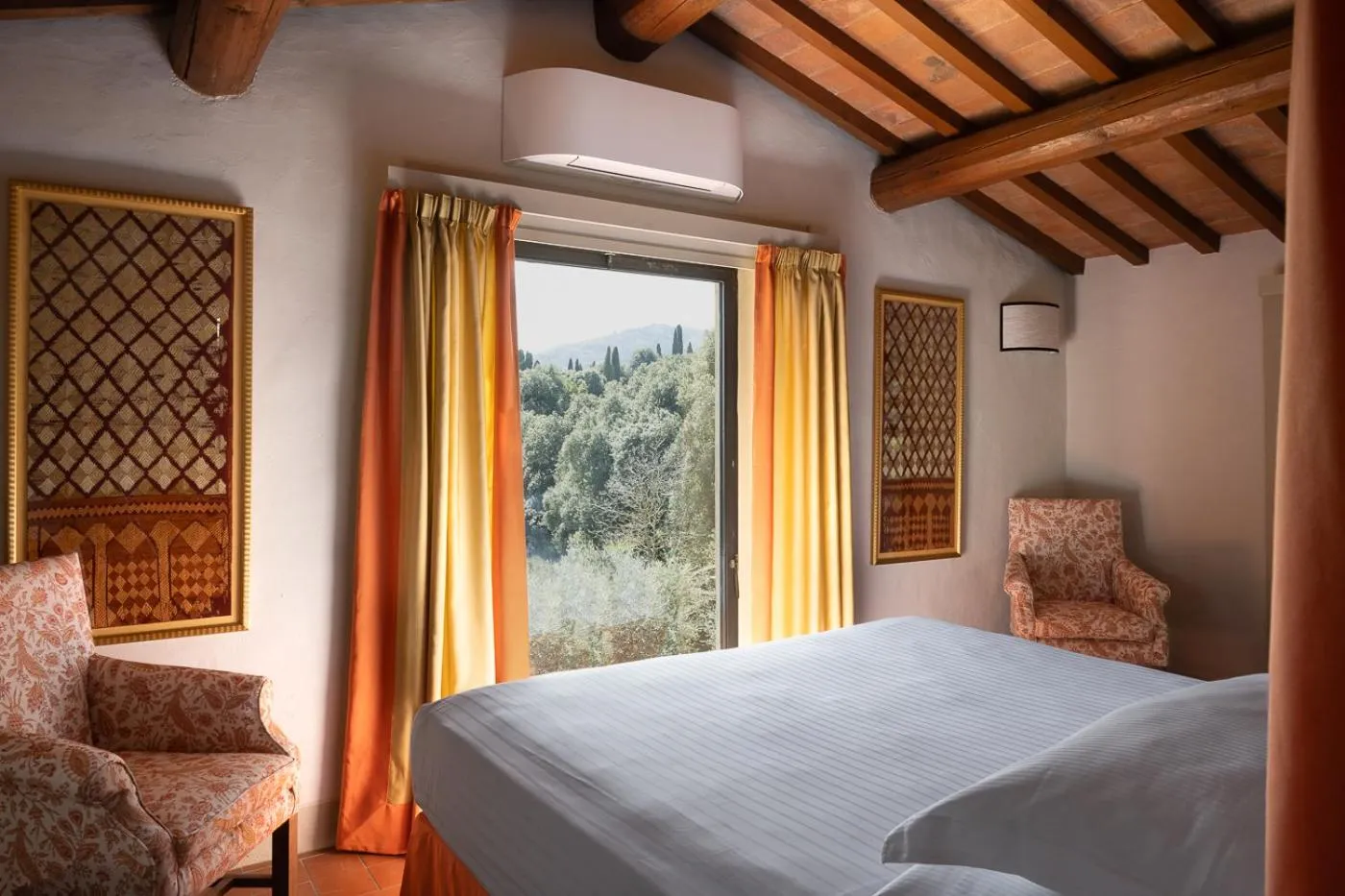 Bed in Torre a Cona Wine Estate