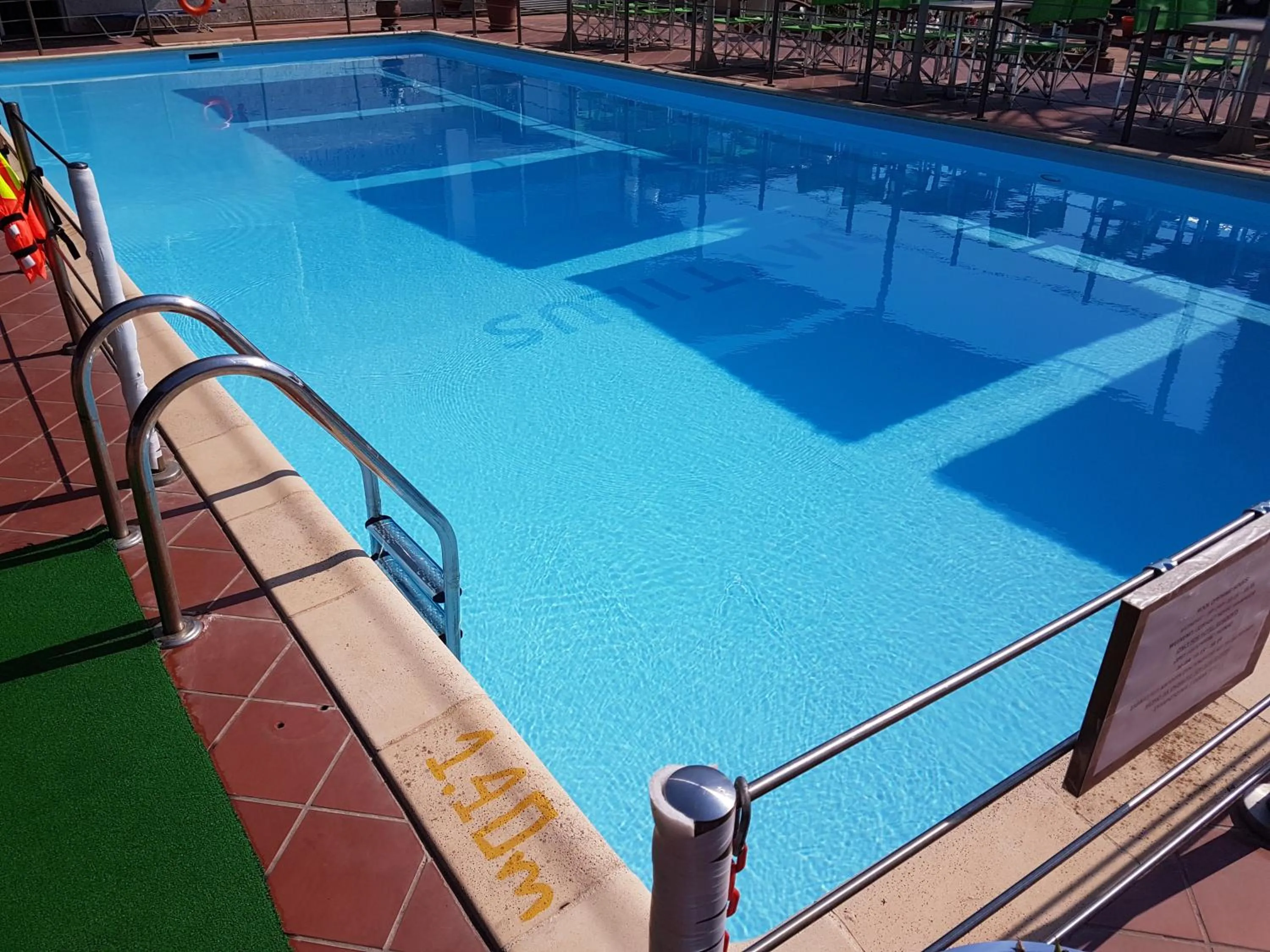 Swimming pool in Hotel Nautilos