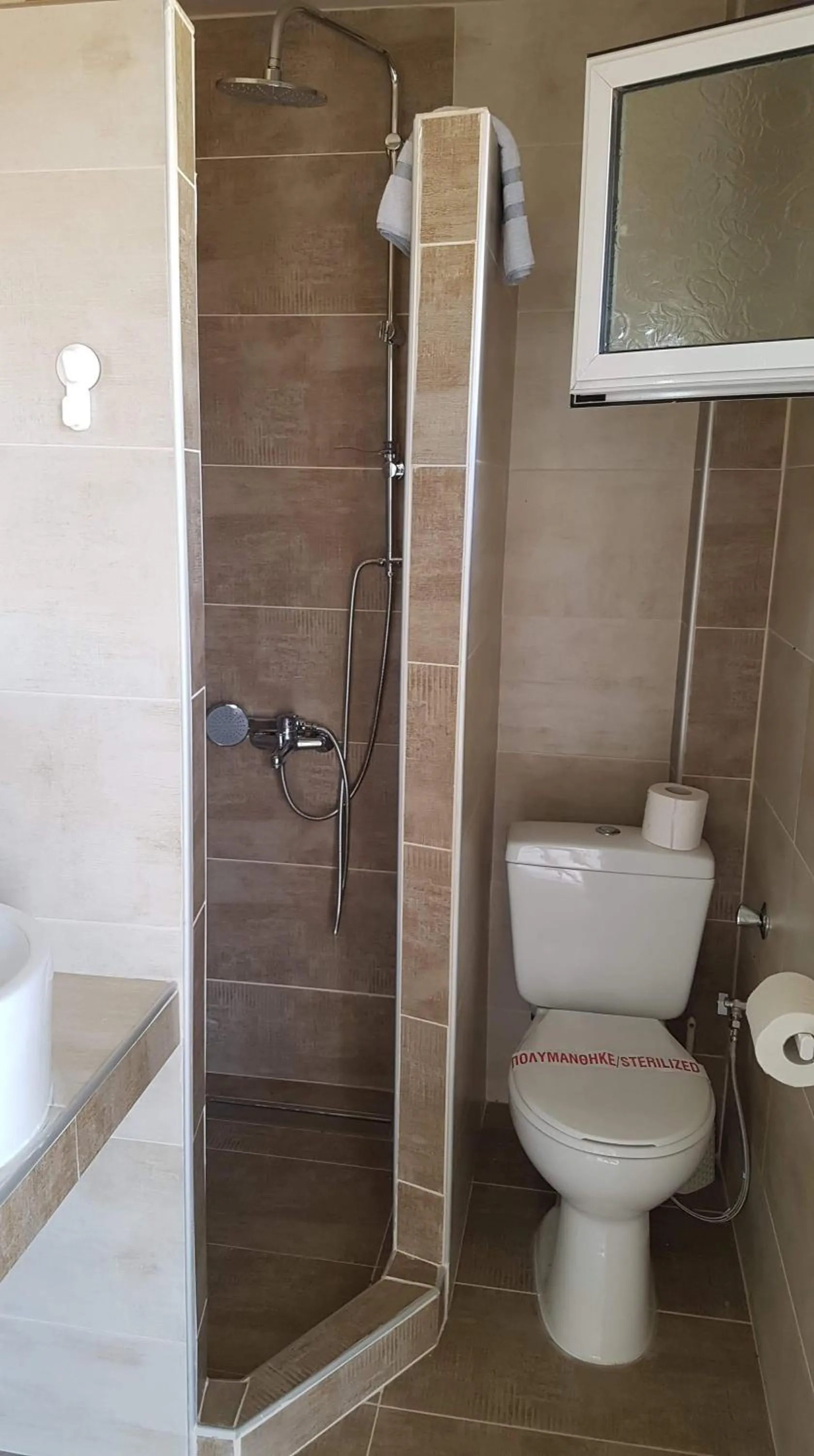 Shower in Hotel Nautilos