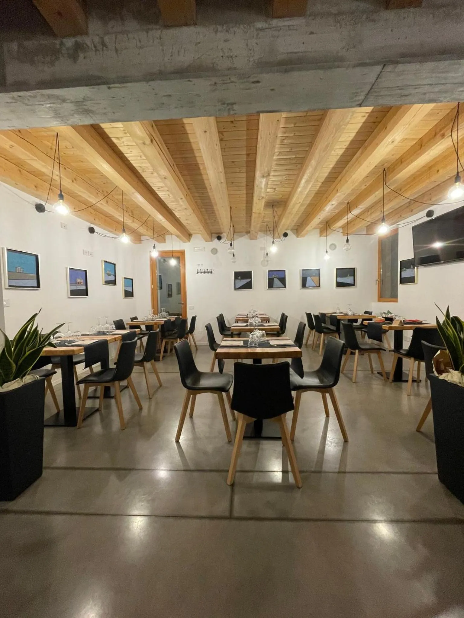 Restaurant/places to eat in Locanda del Delta