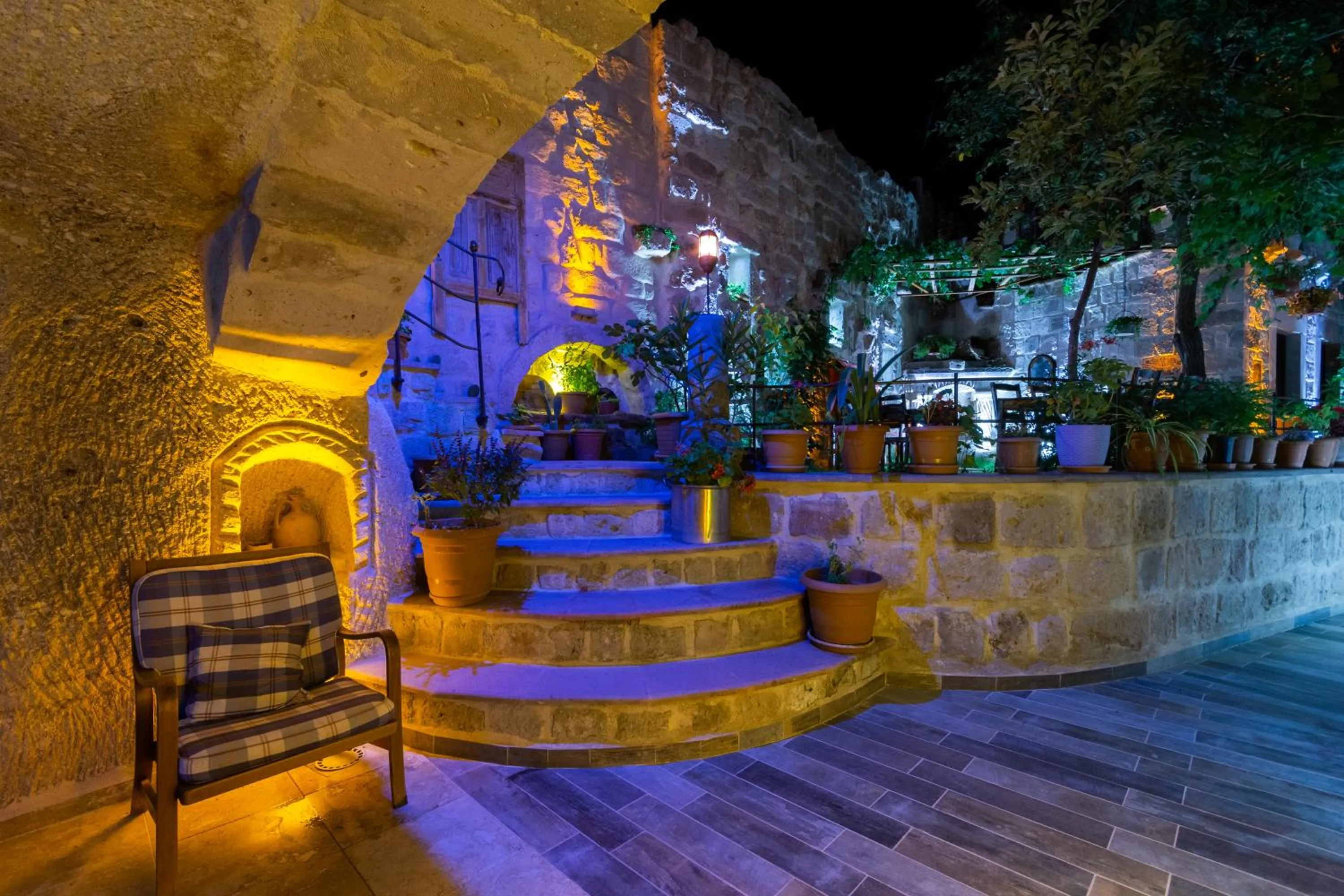 Patio in Vintage Cave House Hotel